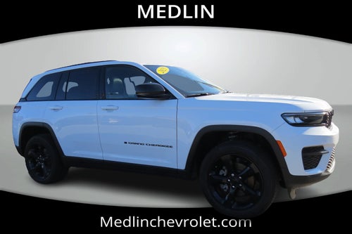 2025 Jeep Grand Cherokee Laredo