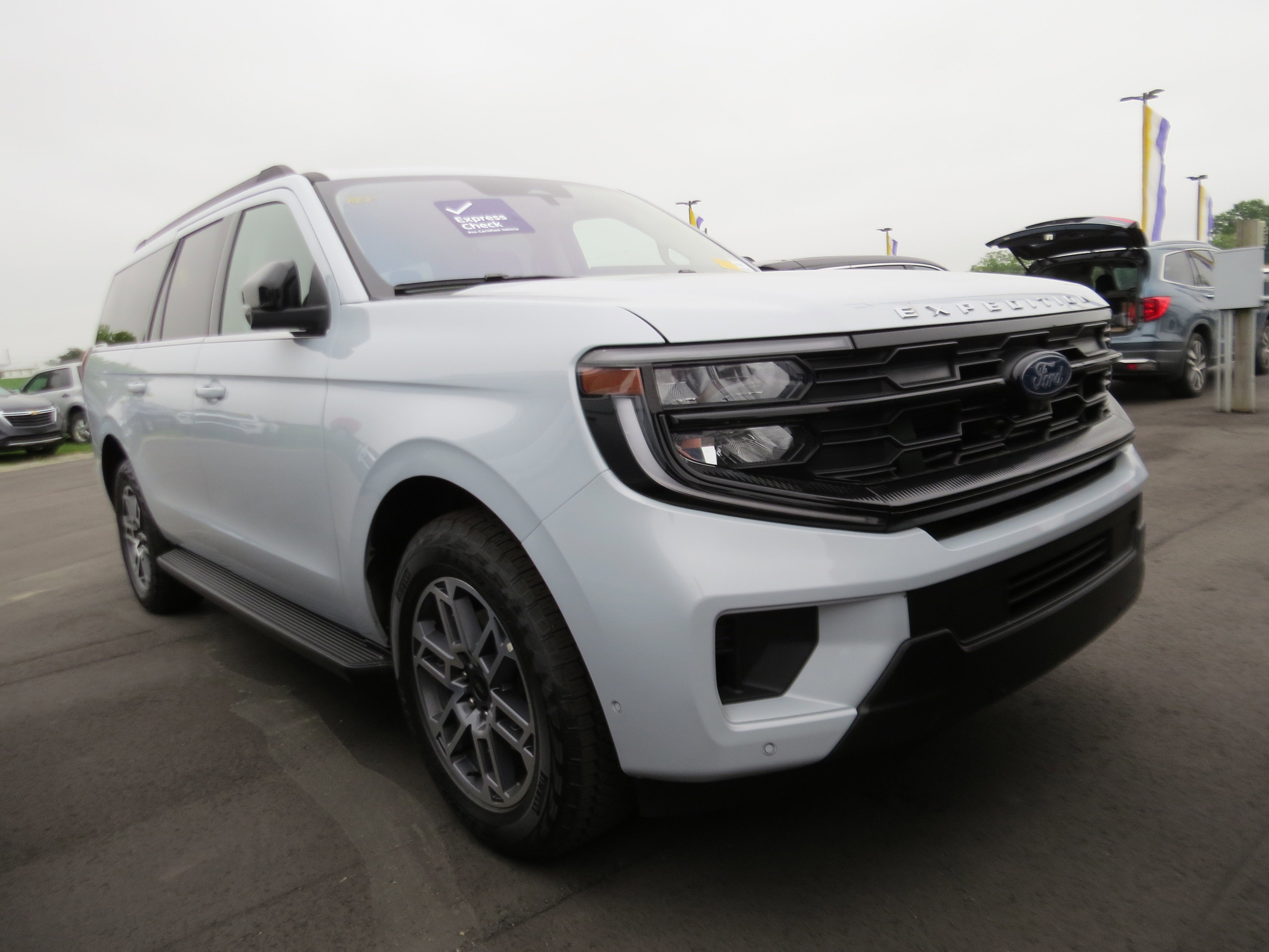 2025 Ford Expedition Active MAX 4x4's photo