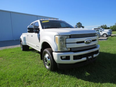 2017 Ford Super Duty F-350 DRW Lariat