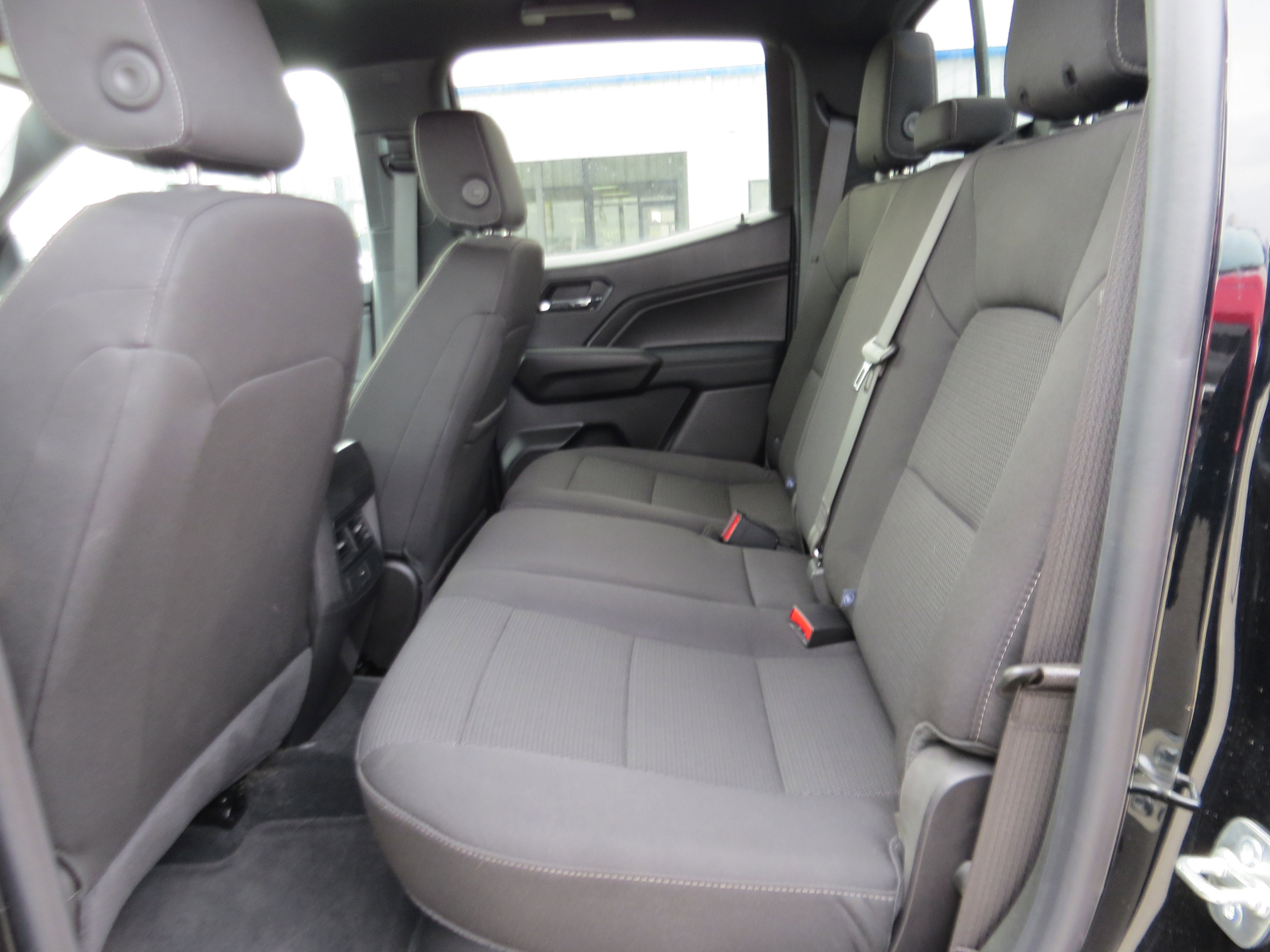 2025 Chevrolet Colorado WT/LT