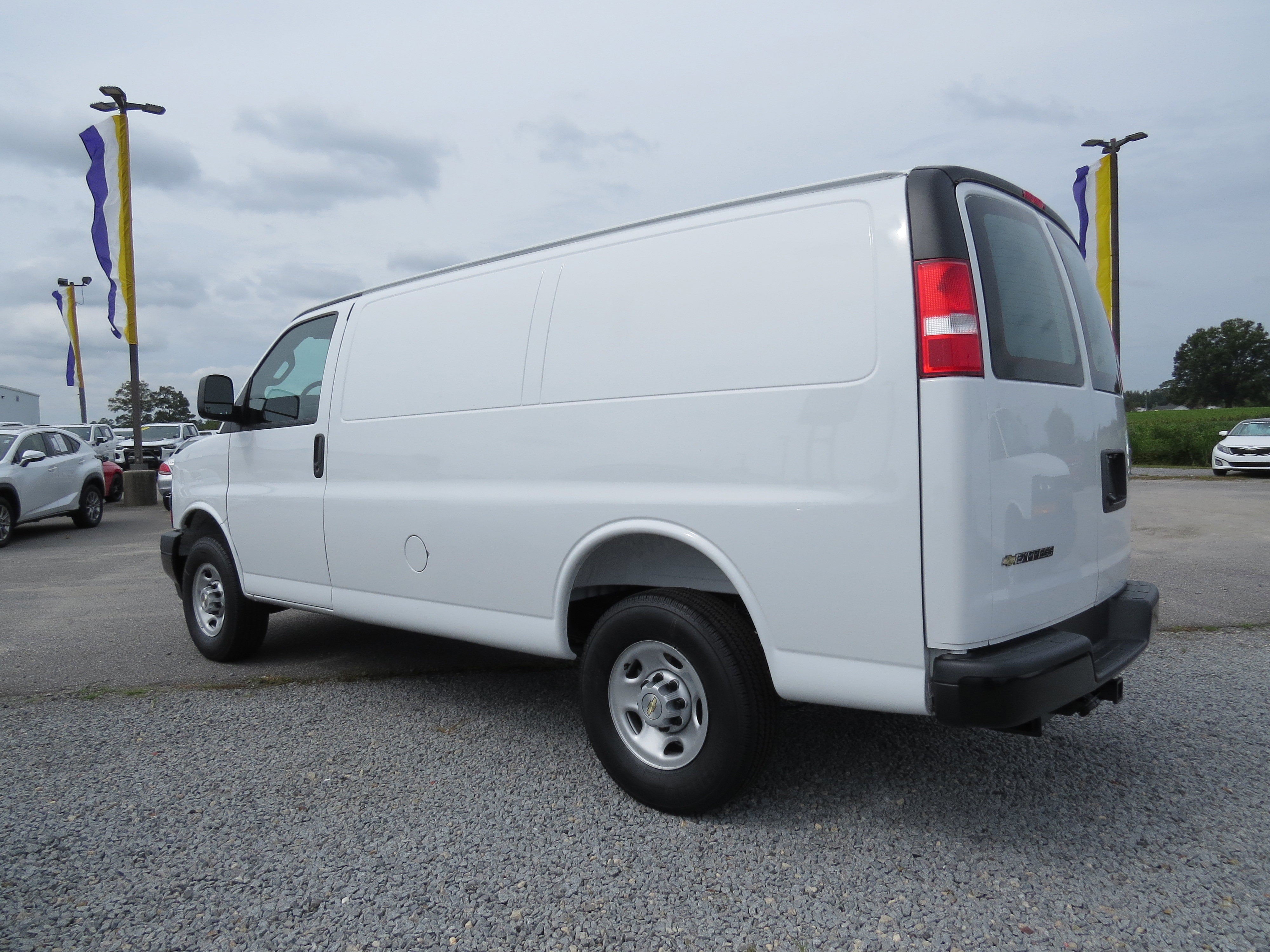 2025 Chevrolet Express Cargo 2500 WT