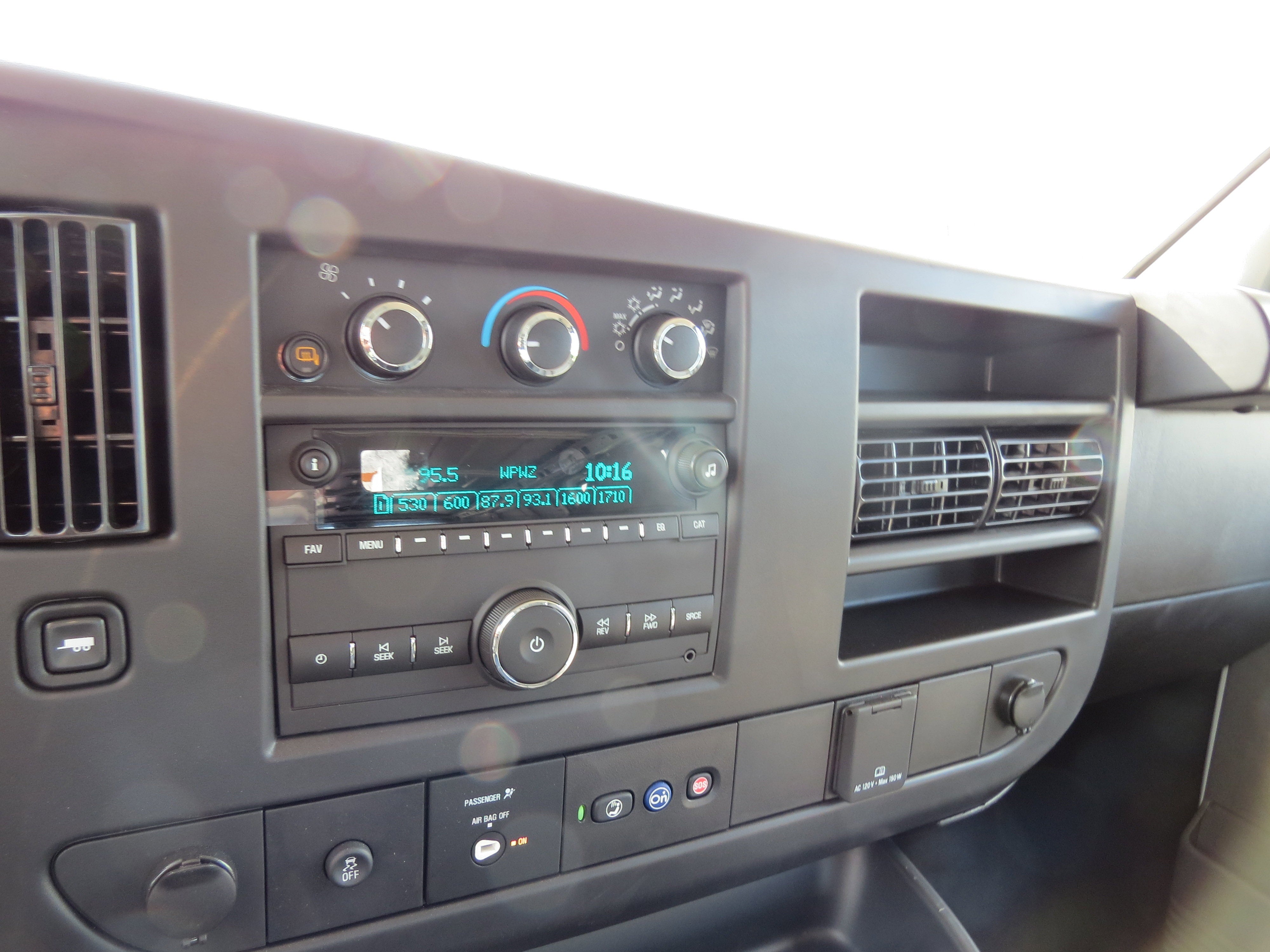 2024 Chevrolet Express Cargo 2500 WT