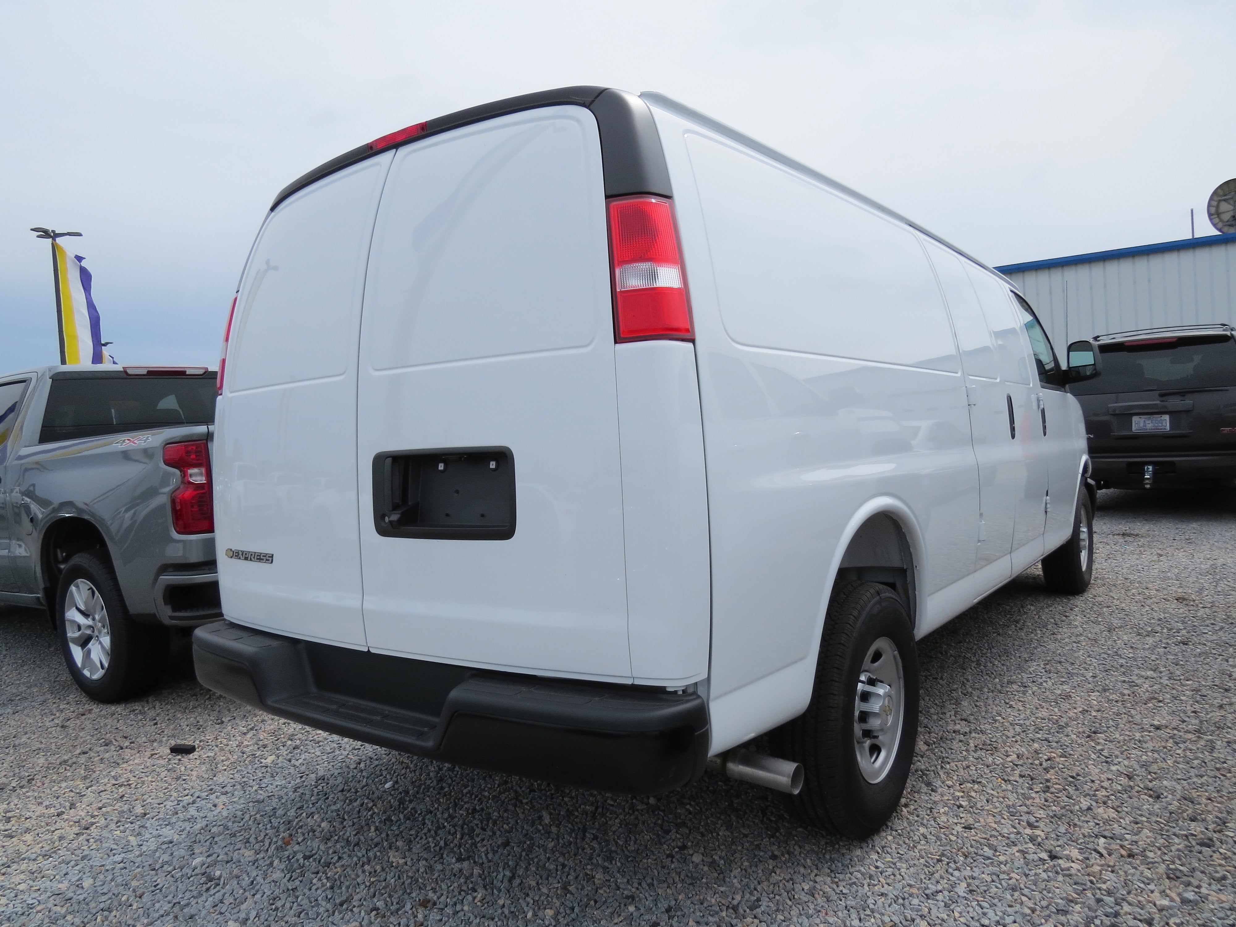 2025 Chevrolet Express Cargo 2500 WT