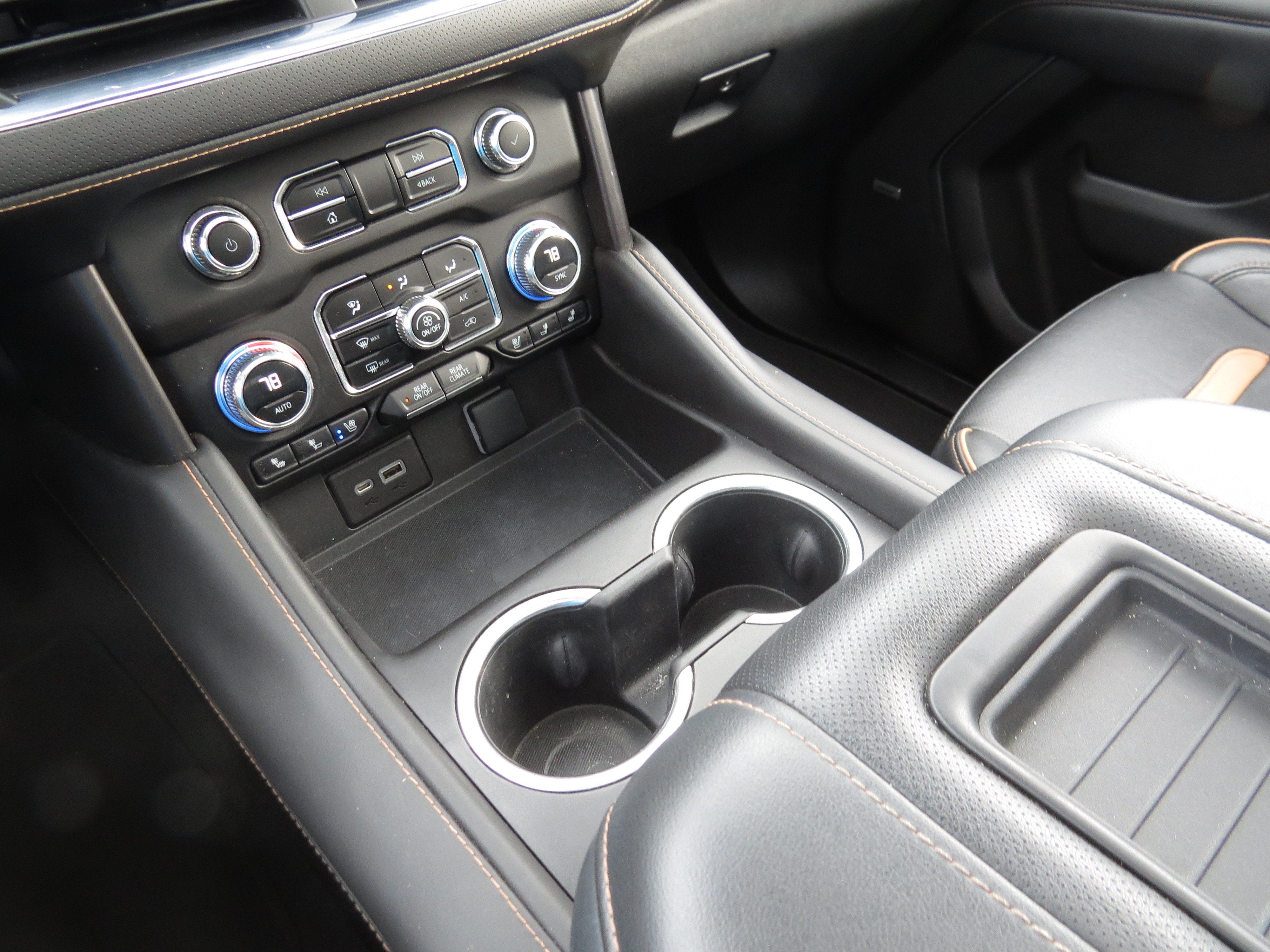 2023 GMC Yukon AT4