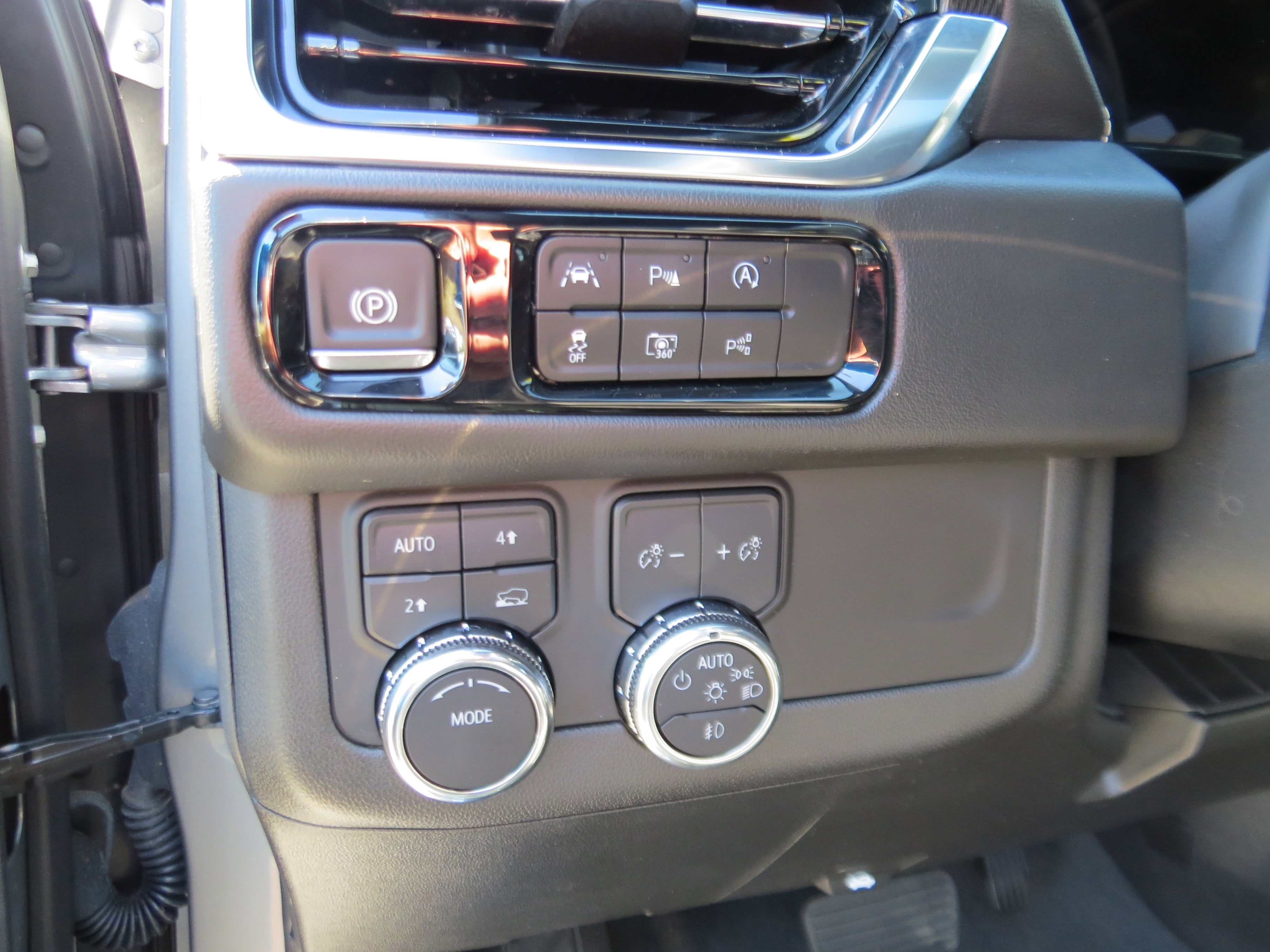 2025 GMC Yukon XL Elevation