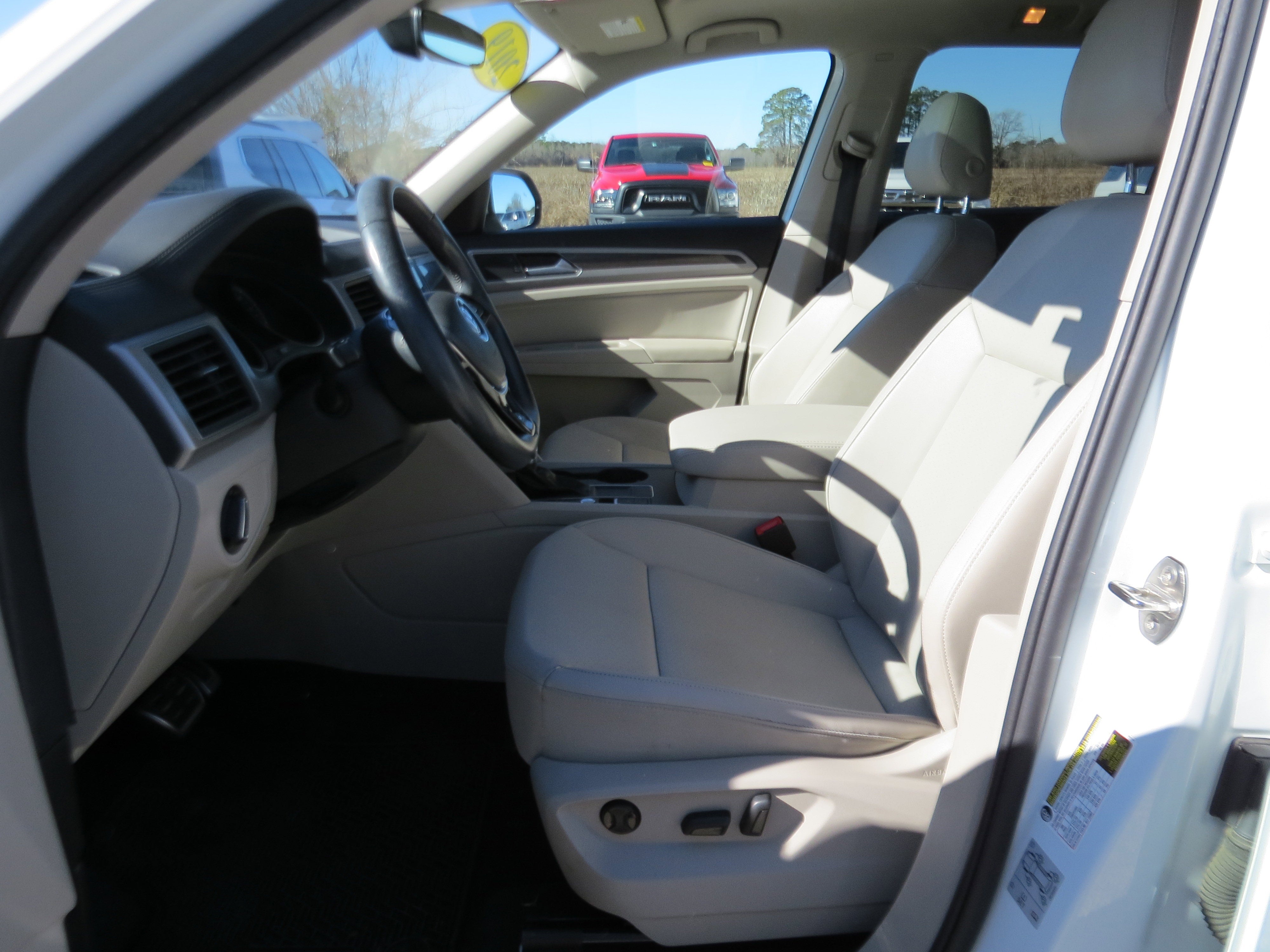 2019 Volkswagen Atlas 3.6L V6 SE w/Technology R-Line