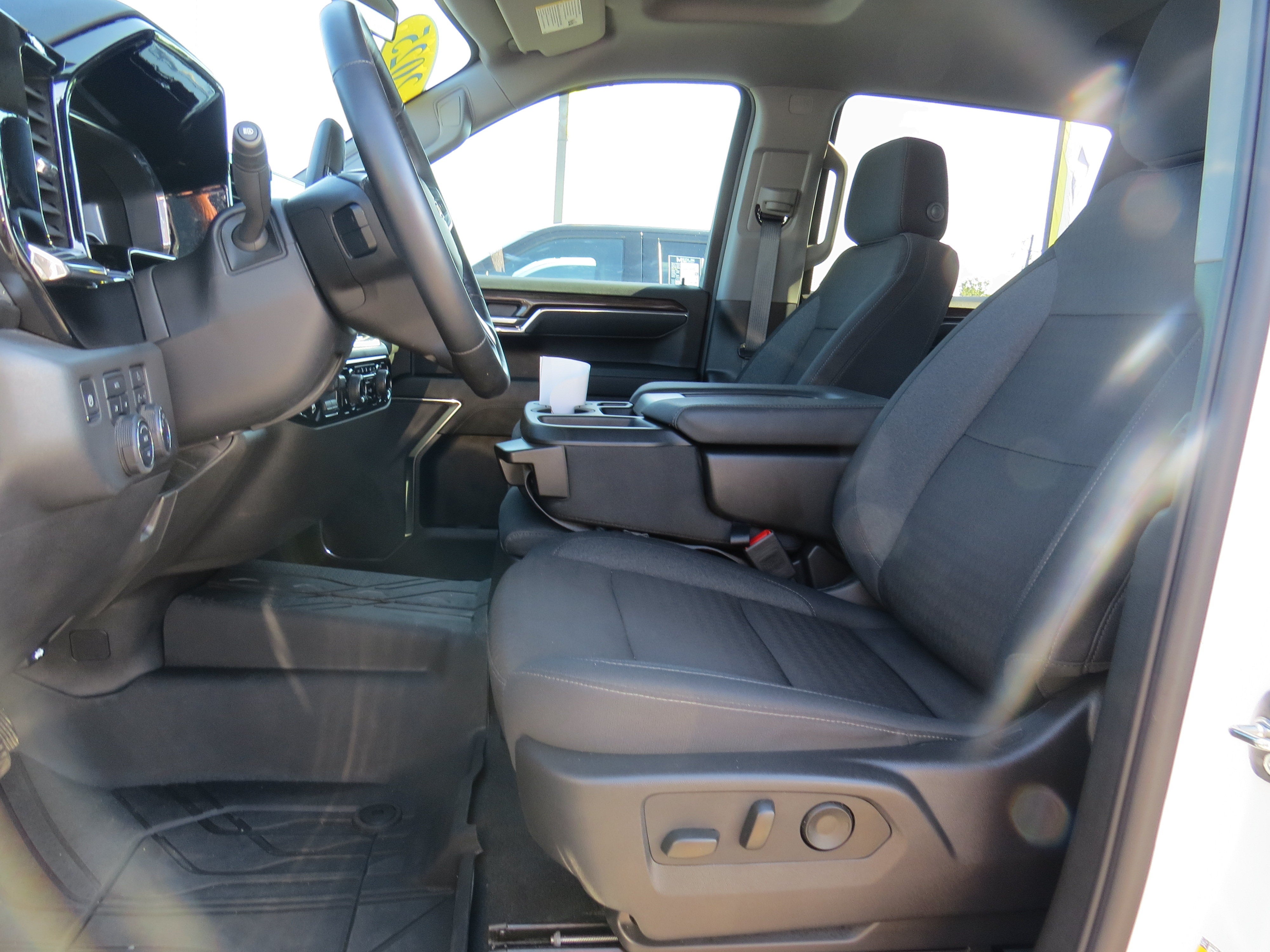 2025 Chevrolet Silverado 1500 LT (2FL)