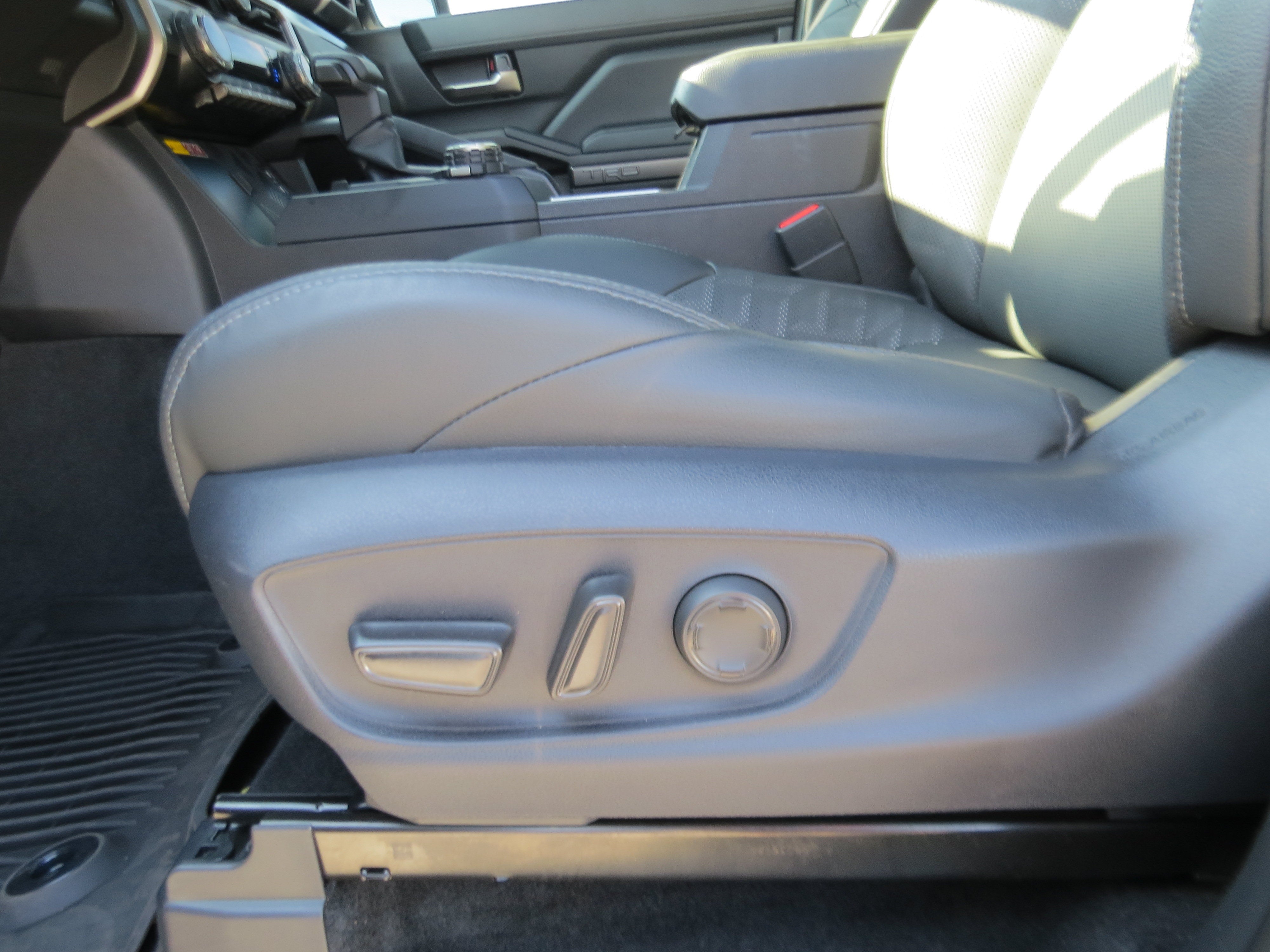2025 Toyota Tacoma 4WD SR