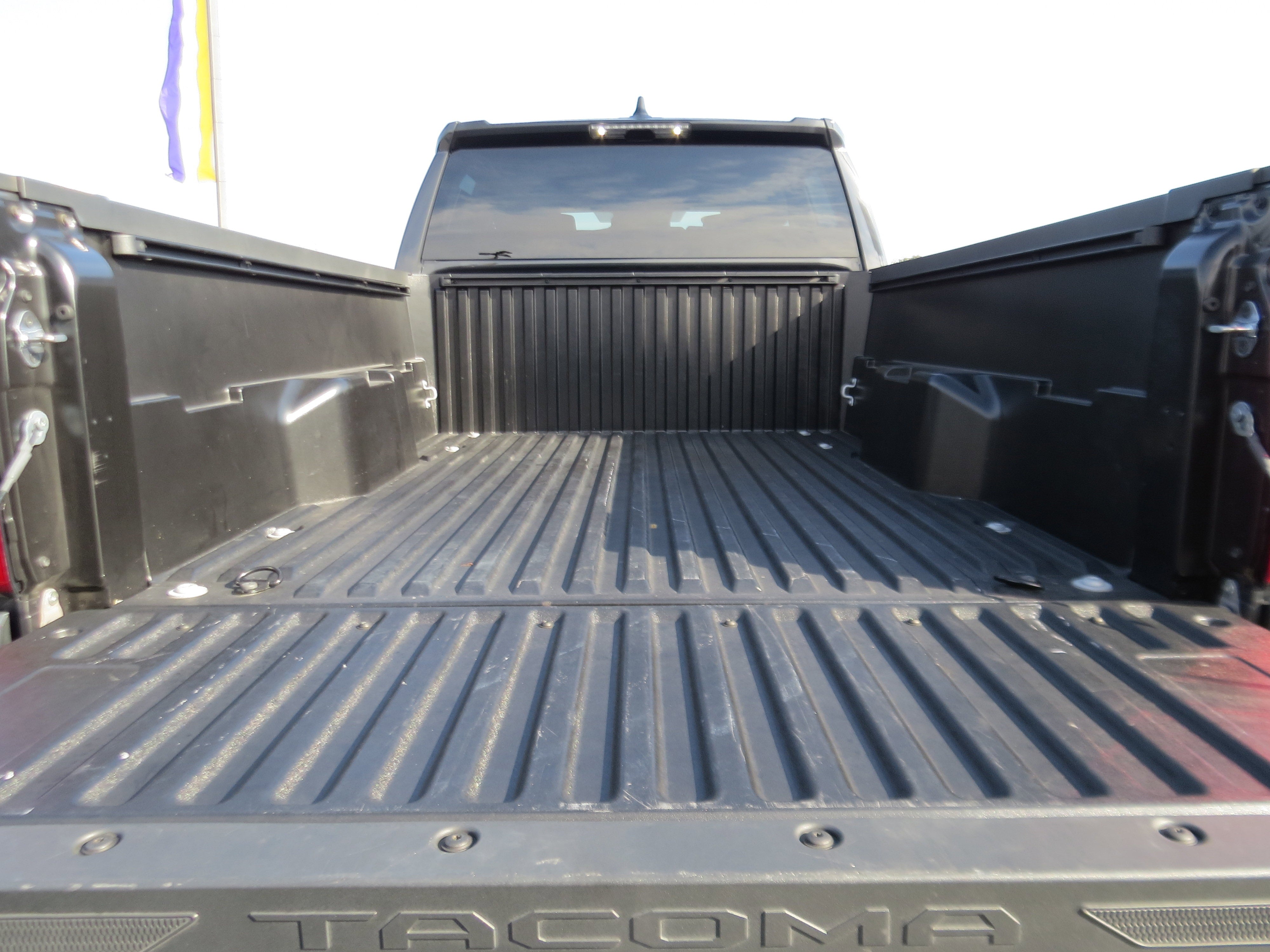 2024 Toyota Tacoma 4WD SR5