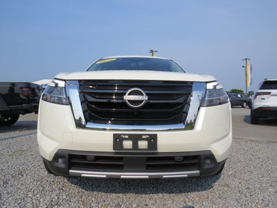2023 Nissan Pathfinder SL