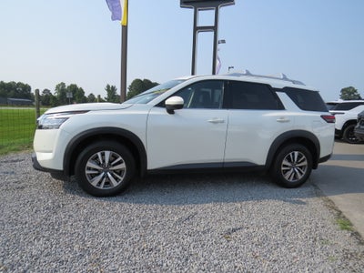 2023 Nissan Pathfinder SL