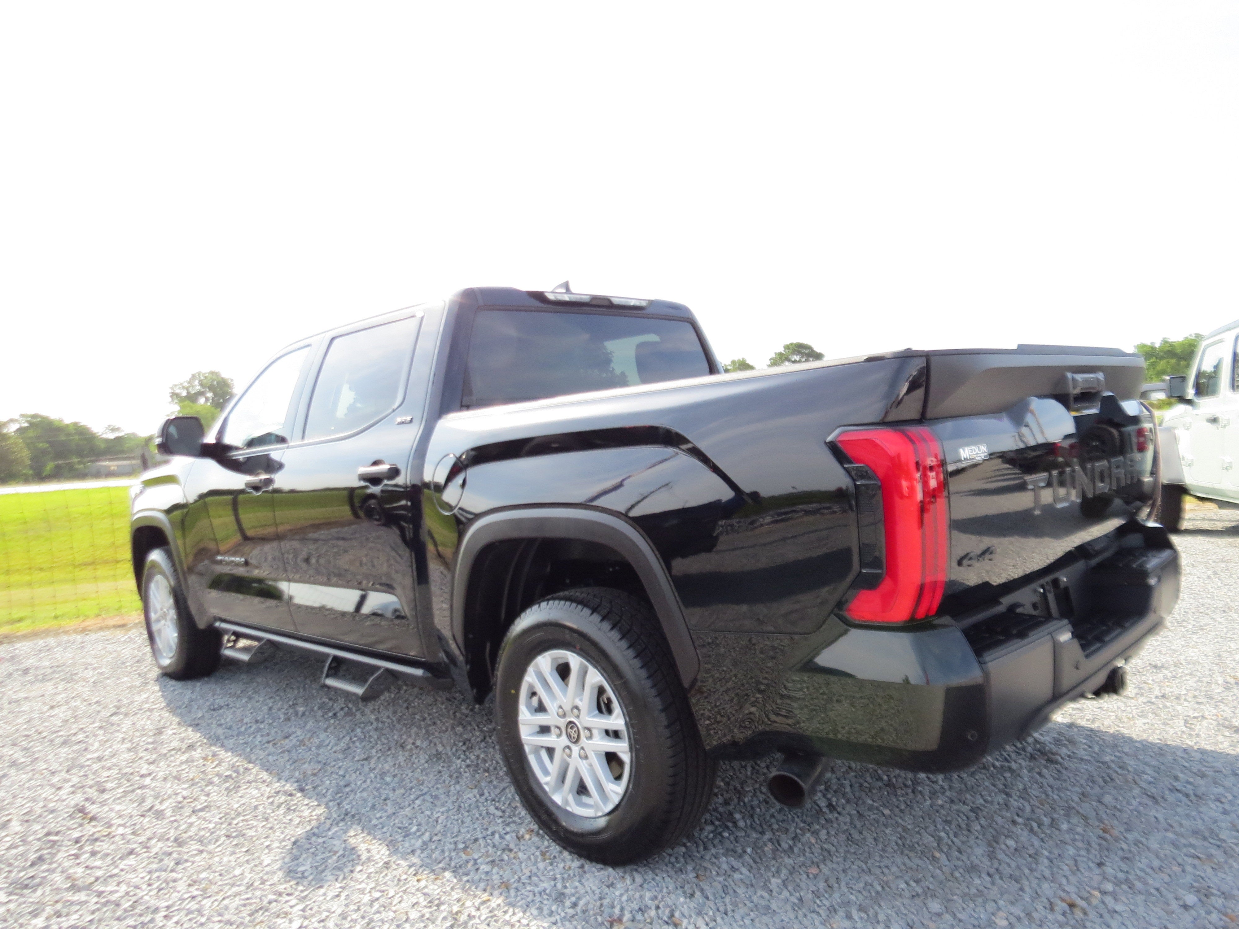 2024 Toyota Tundra 4WD SR5