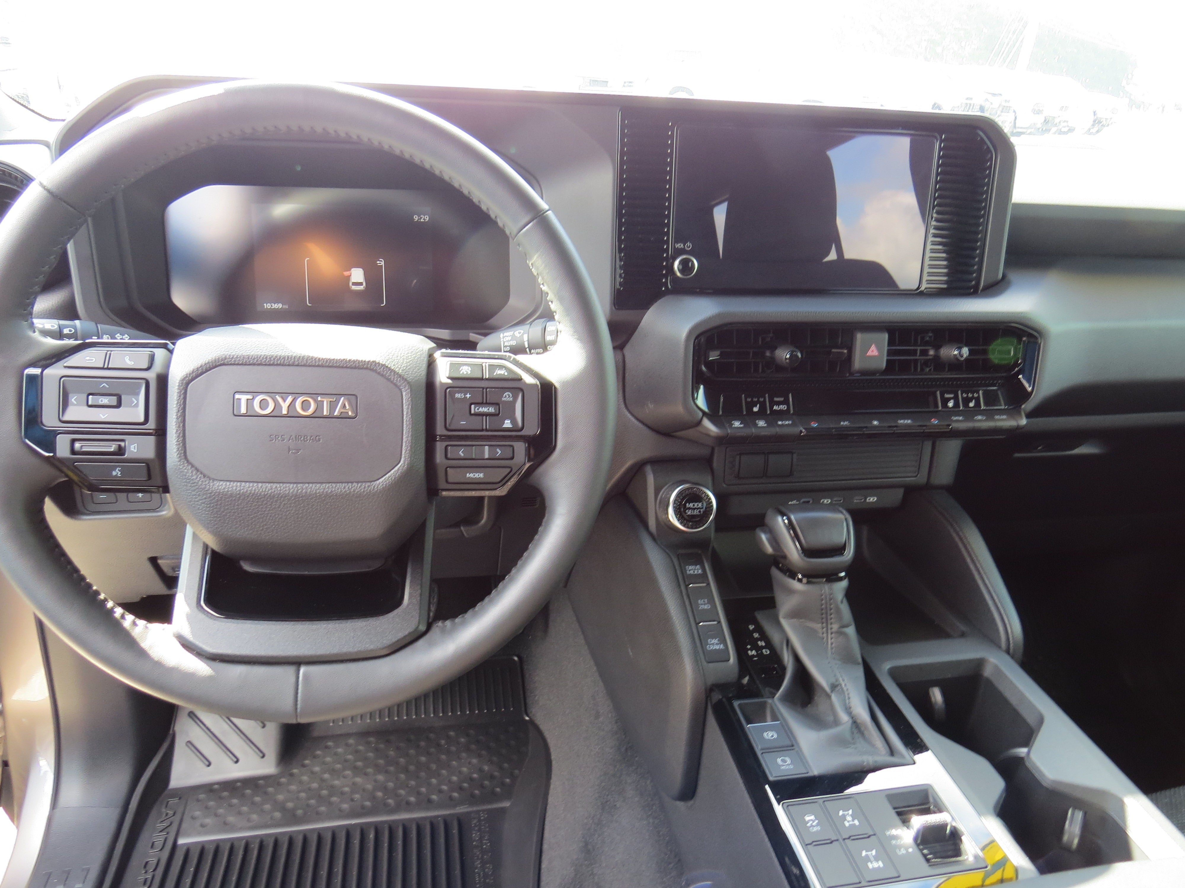 2024 Toyota Land Cruiser 4WD (Natl)
