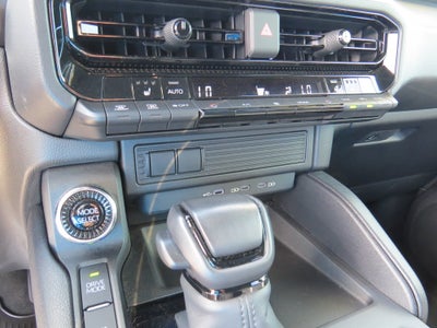 2024 Toyota Land Cruiser 4WD (Natl)