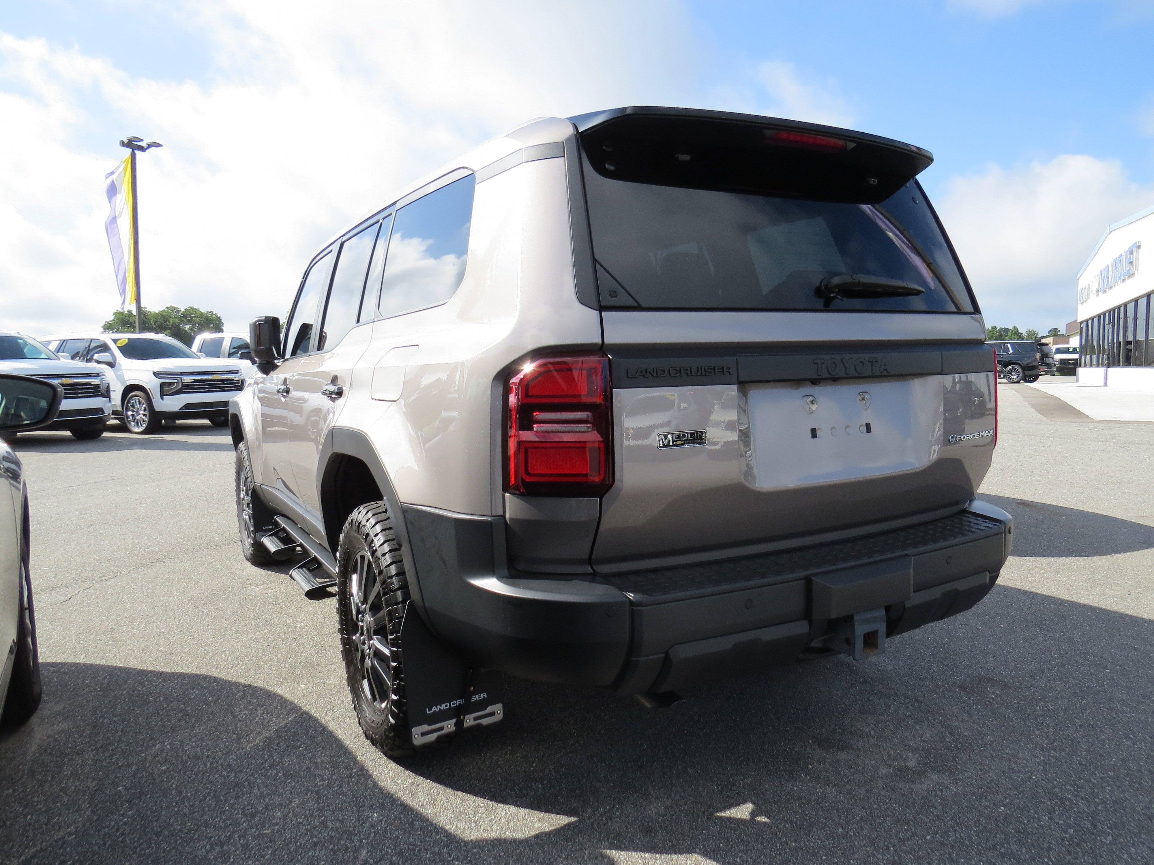 2024 Toyota Land Cruiser 4WD (Natl)
