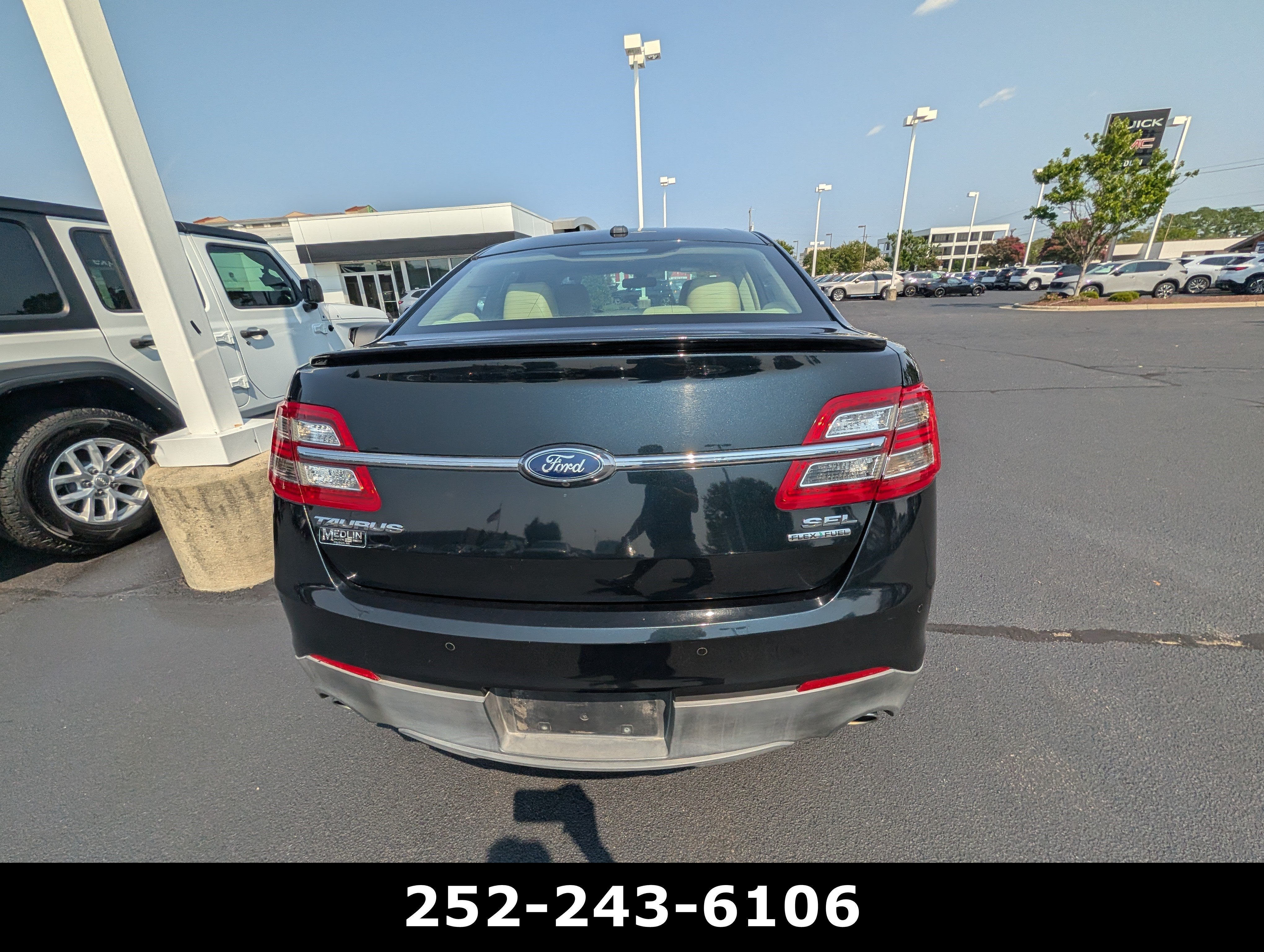 2014 Ford Taurus SEL