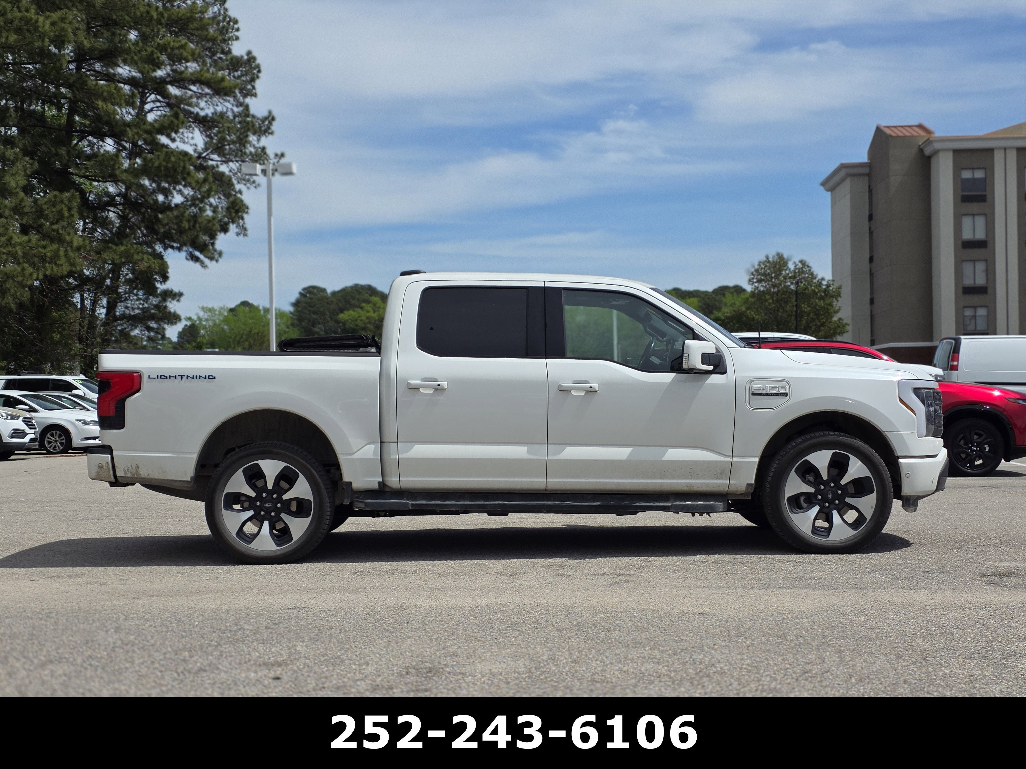 2022 Ford F-150 Lightning Pro