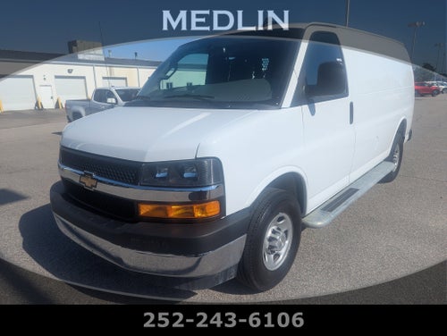 2025 Chevrolet Express Cargo WT