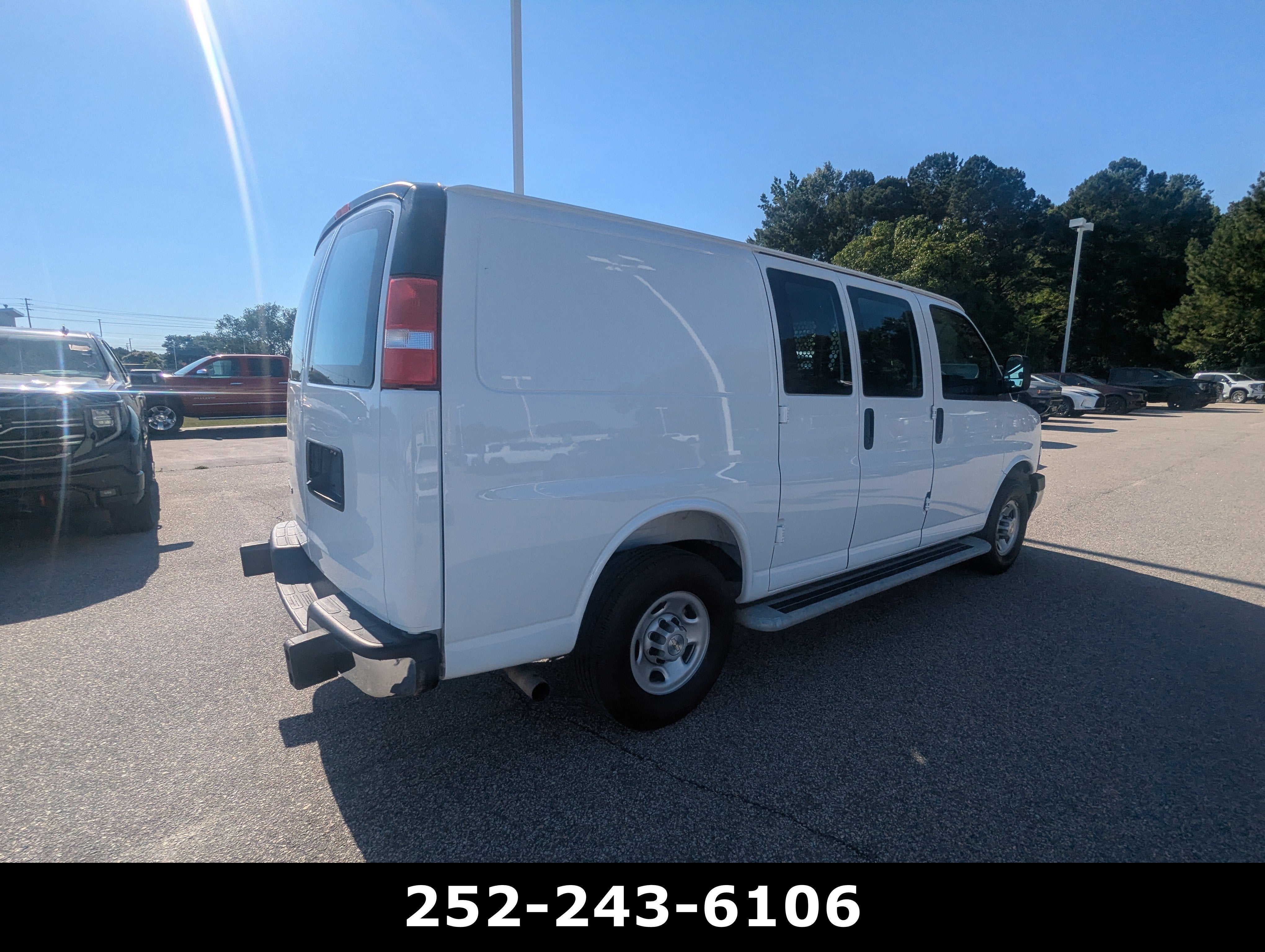 2025 Chevrolet Express Cargo WT