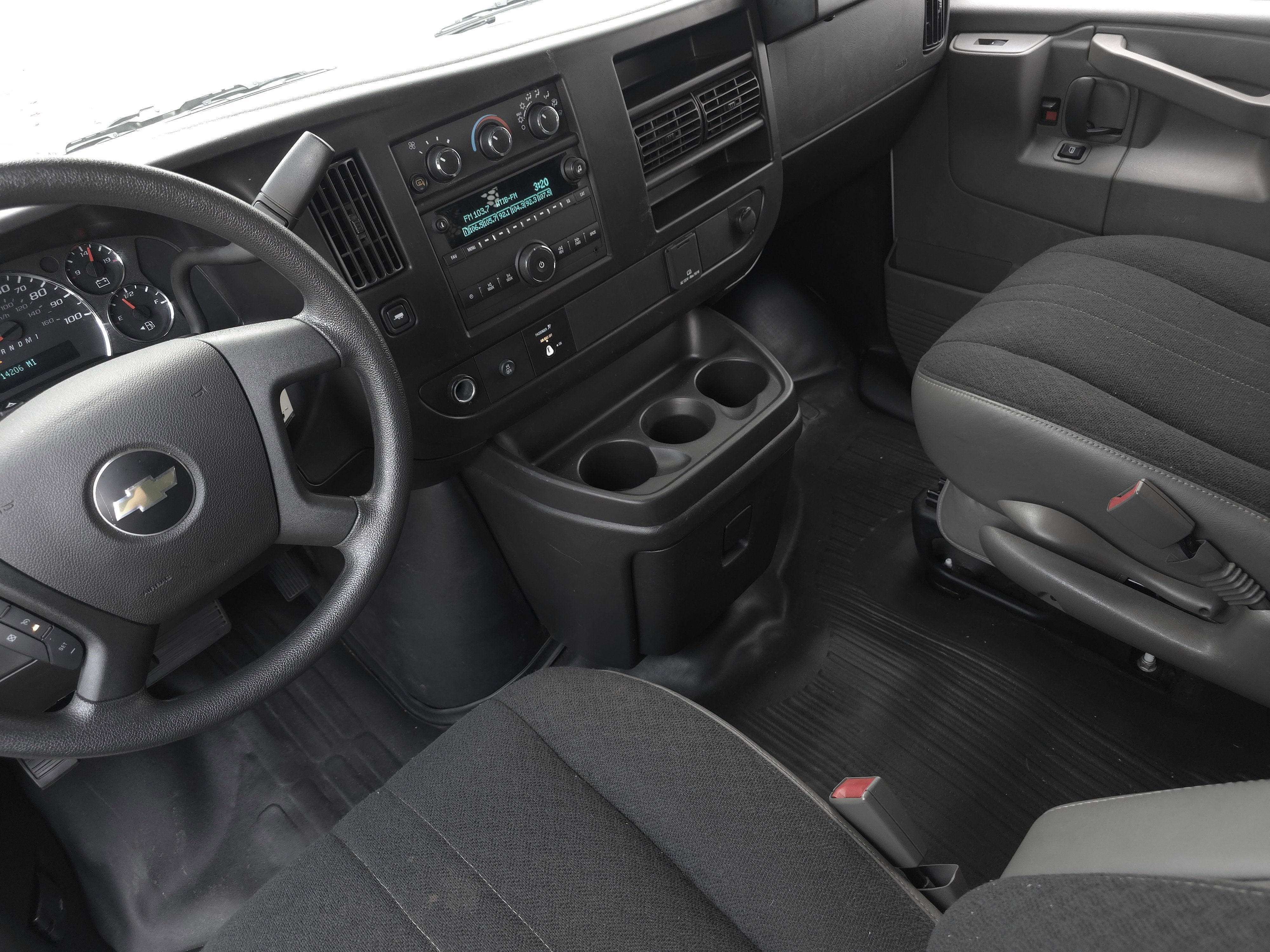 2024 Chevrolet Express 2500 Work Van Cargo