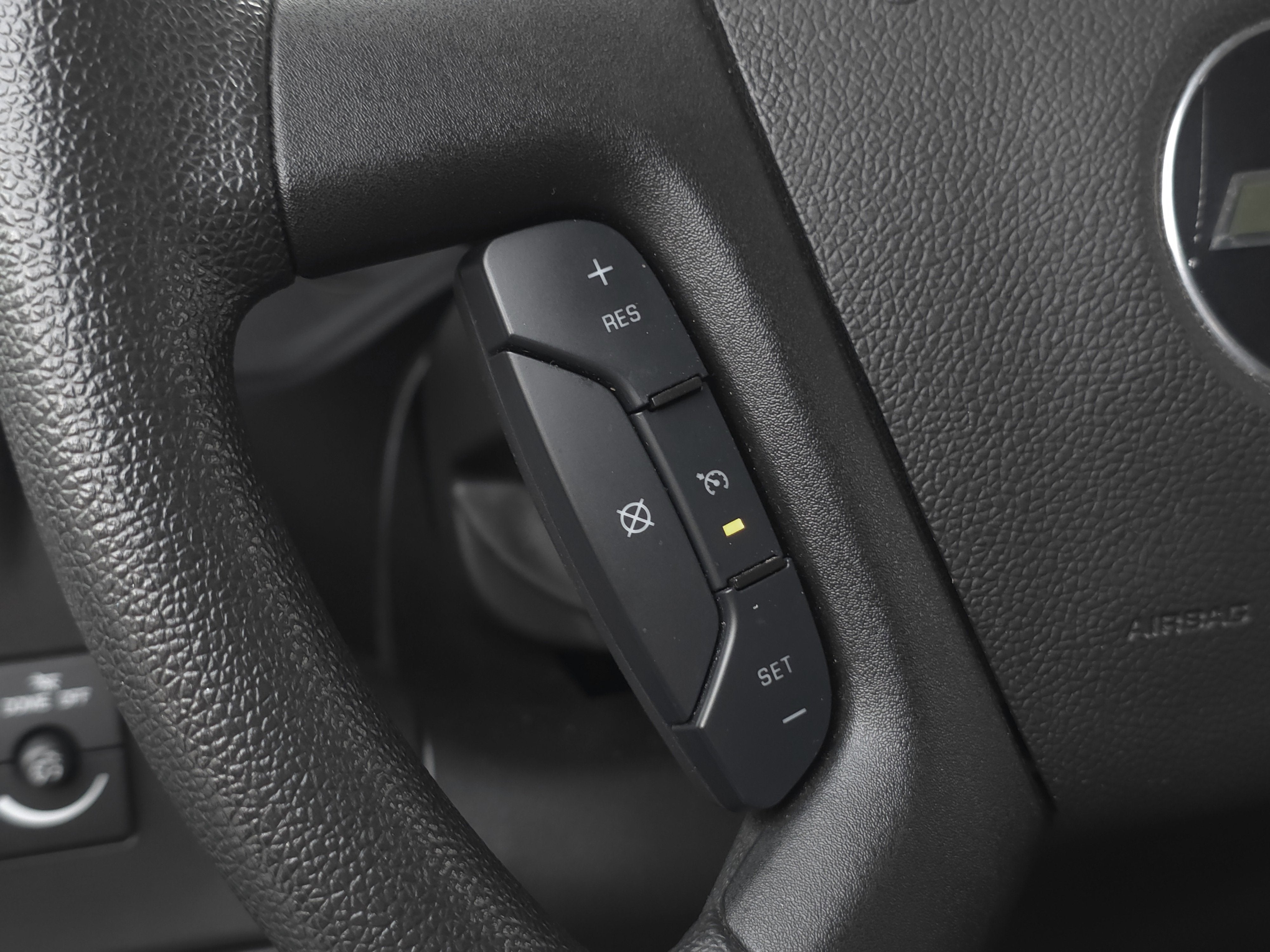 2024 Chevrolet Express 2500 Work Van Cargo