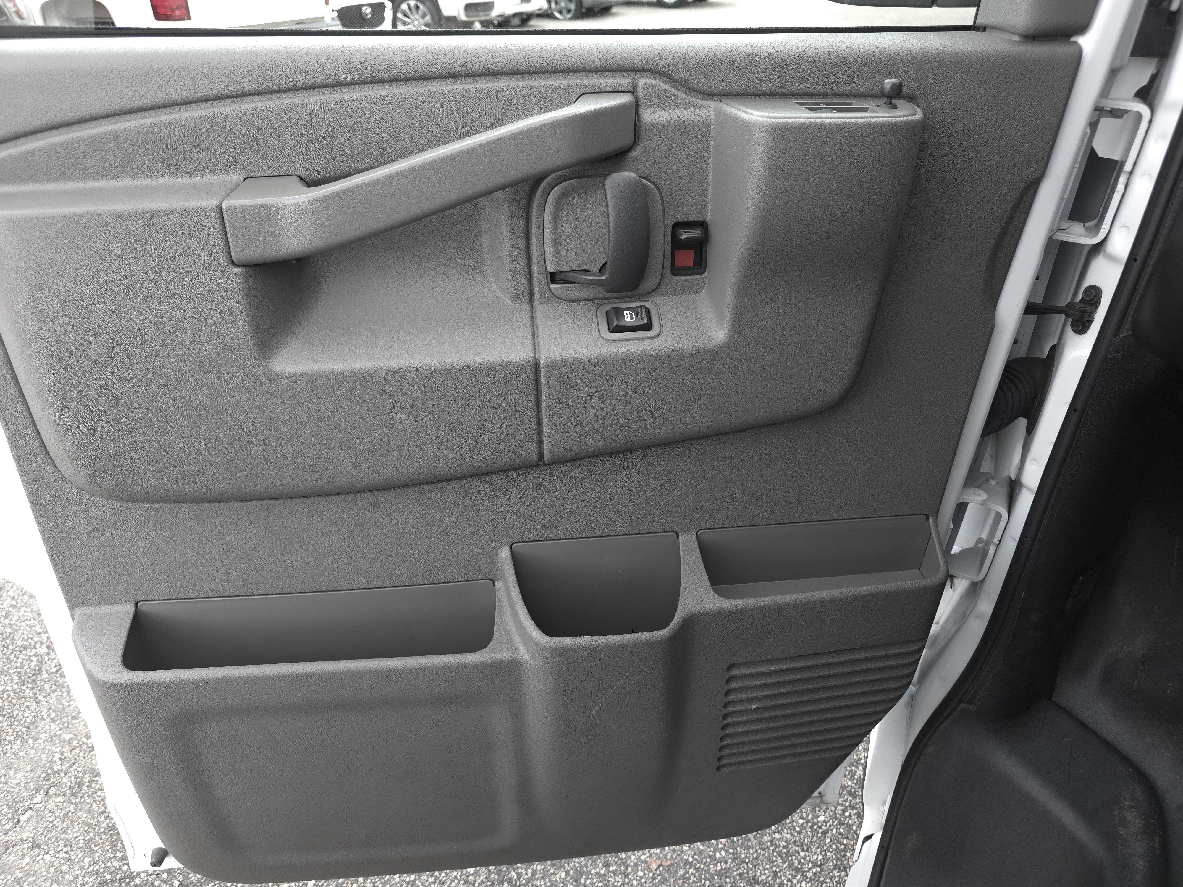 2024 Chevrolet Express 2500 Work Van Cargo