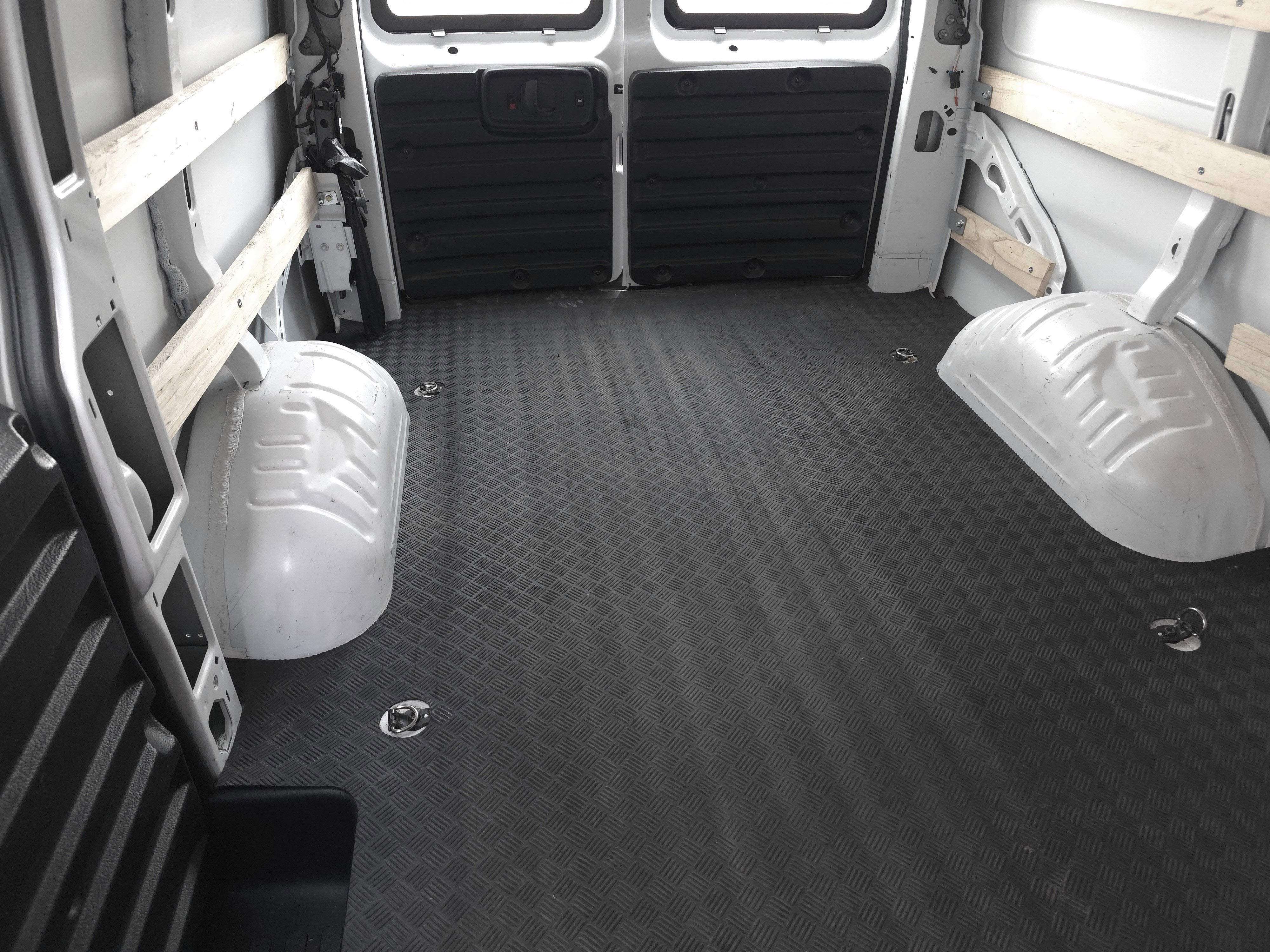 2024 Chevrolet Express 2500 Work Van Cargo