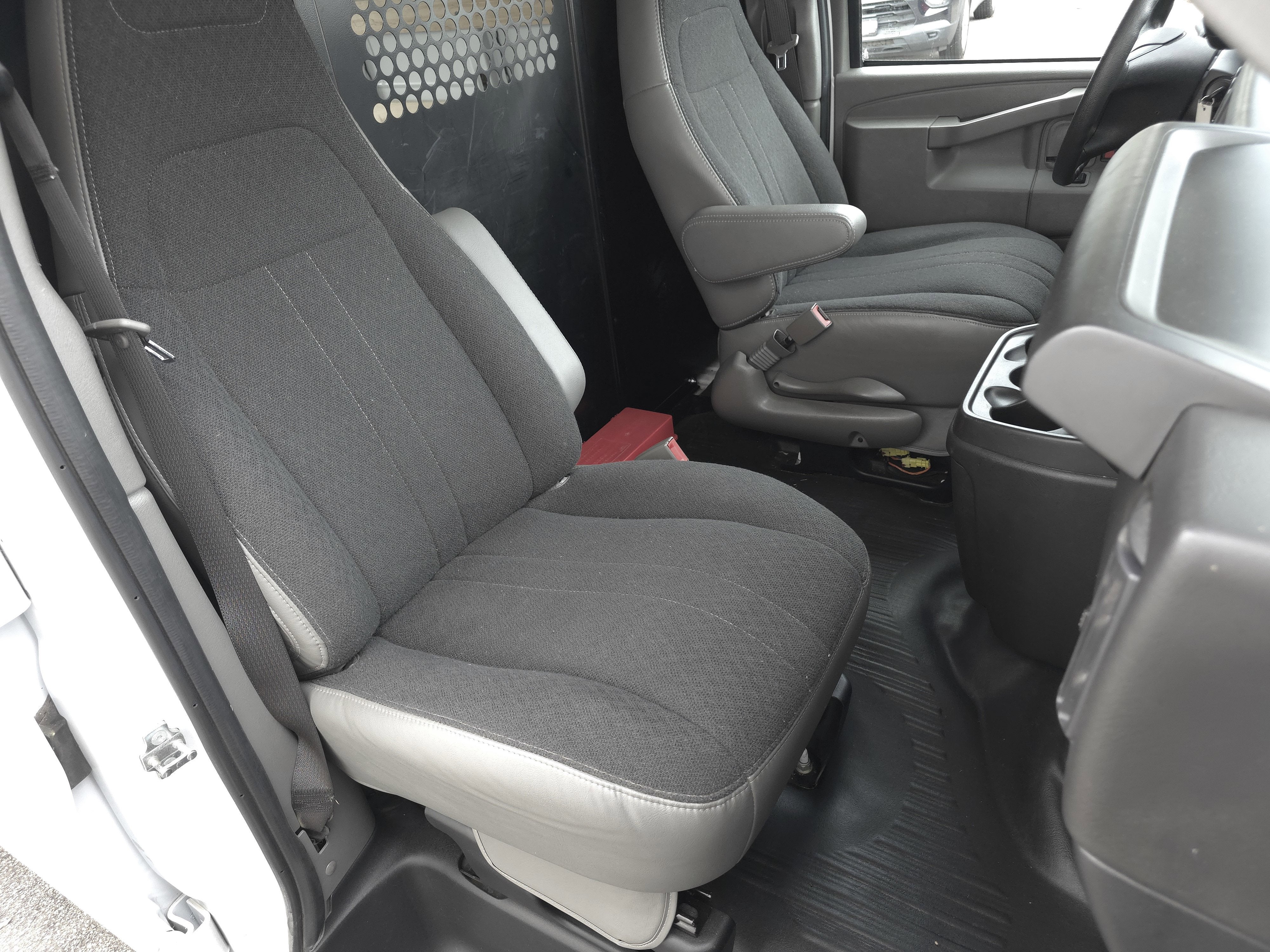 2024 Chevrolet Express 2500 Work Van Cargo