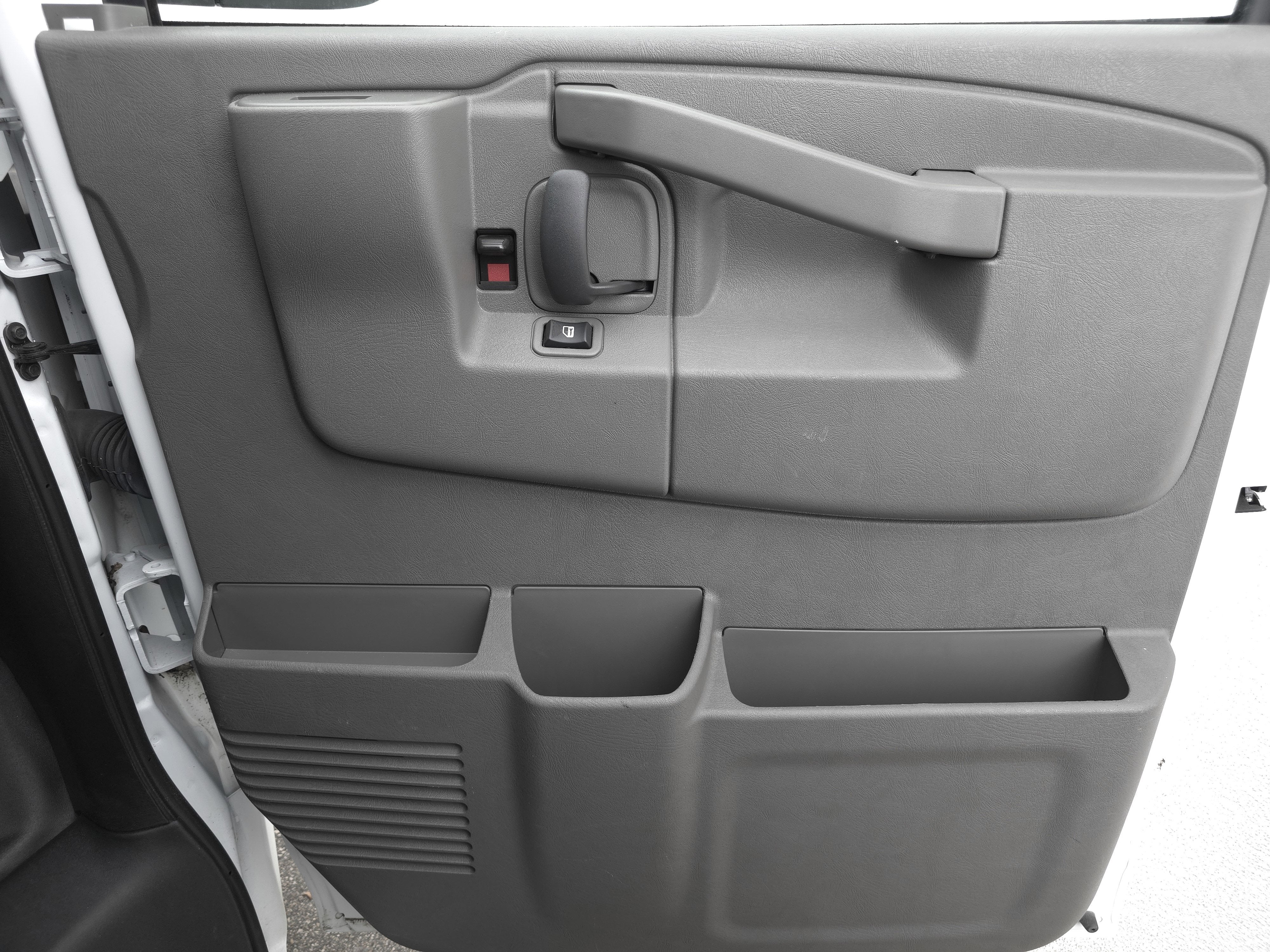 2024 Chevrolet Express 2500 Work Van Cargo