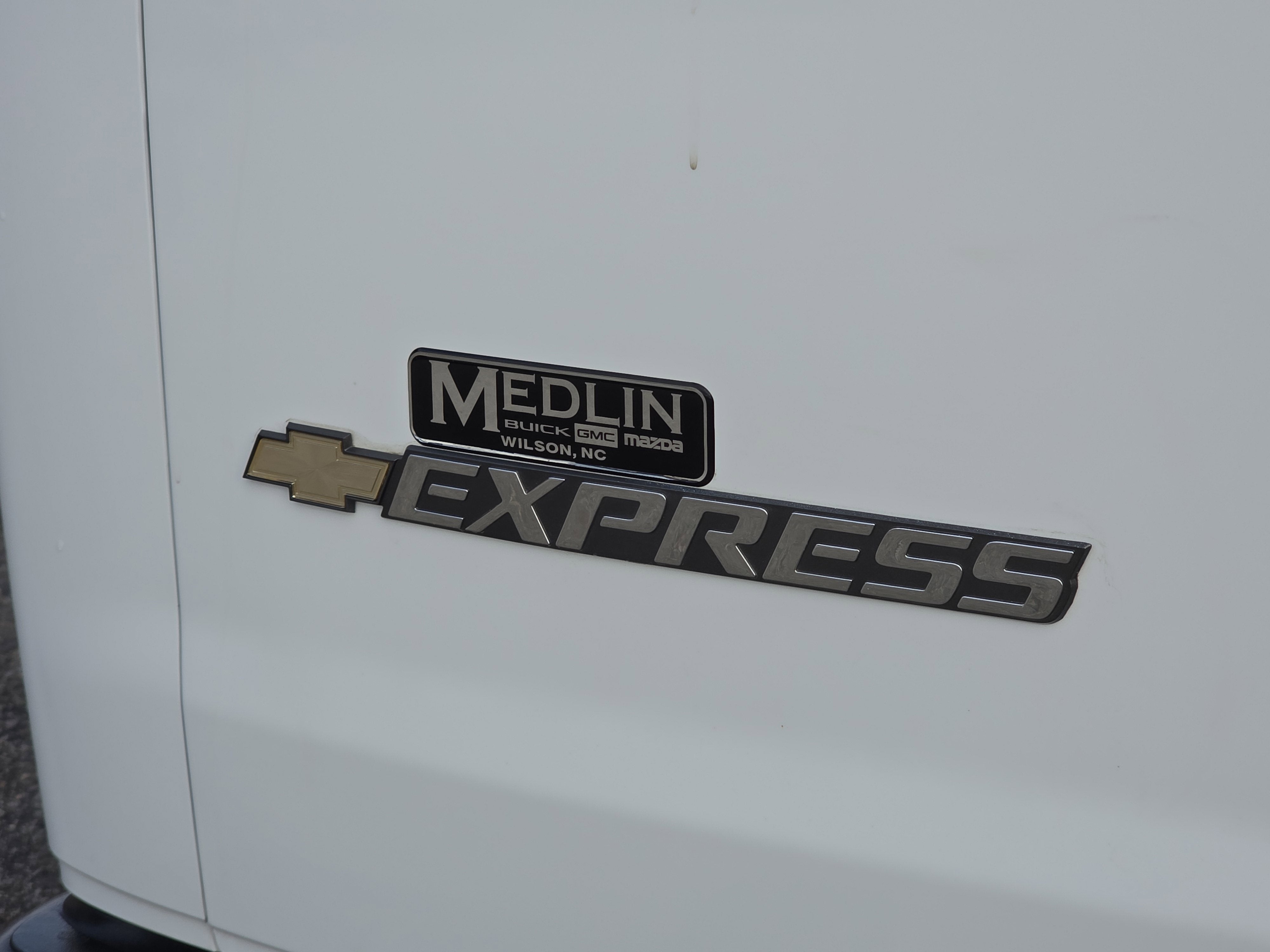 2024 Chevrolet Express 2500 Work Van Cargo