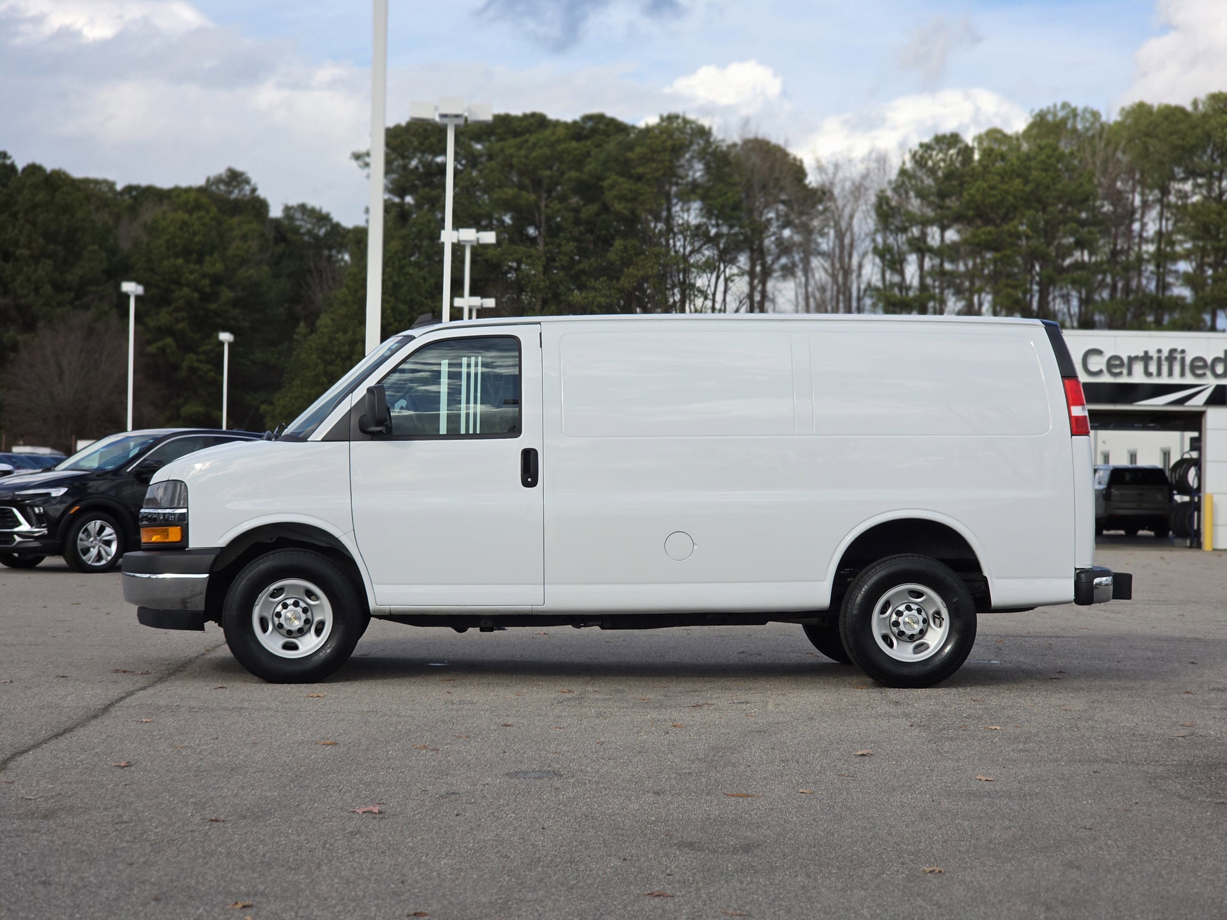 2024 Chevrolet Express 2500 Work Van Cargo