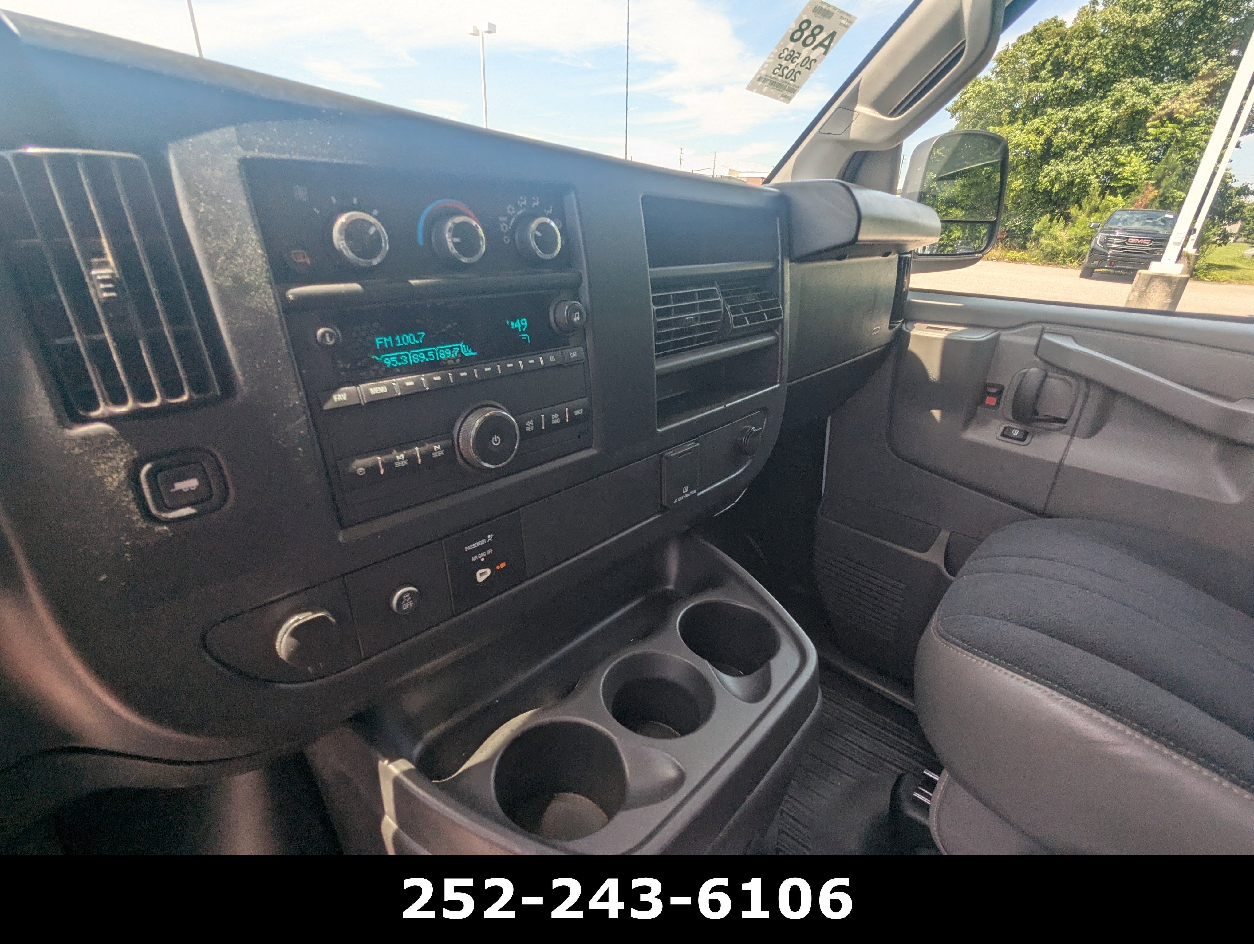 2025 Chevrolet Express Cargo WT