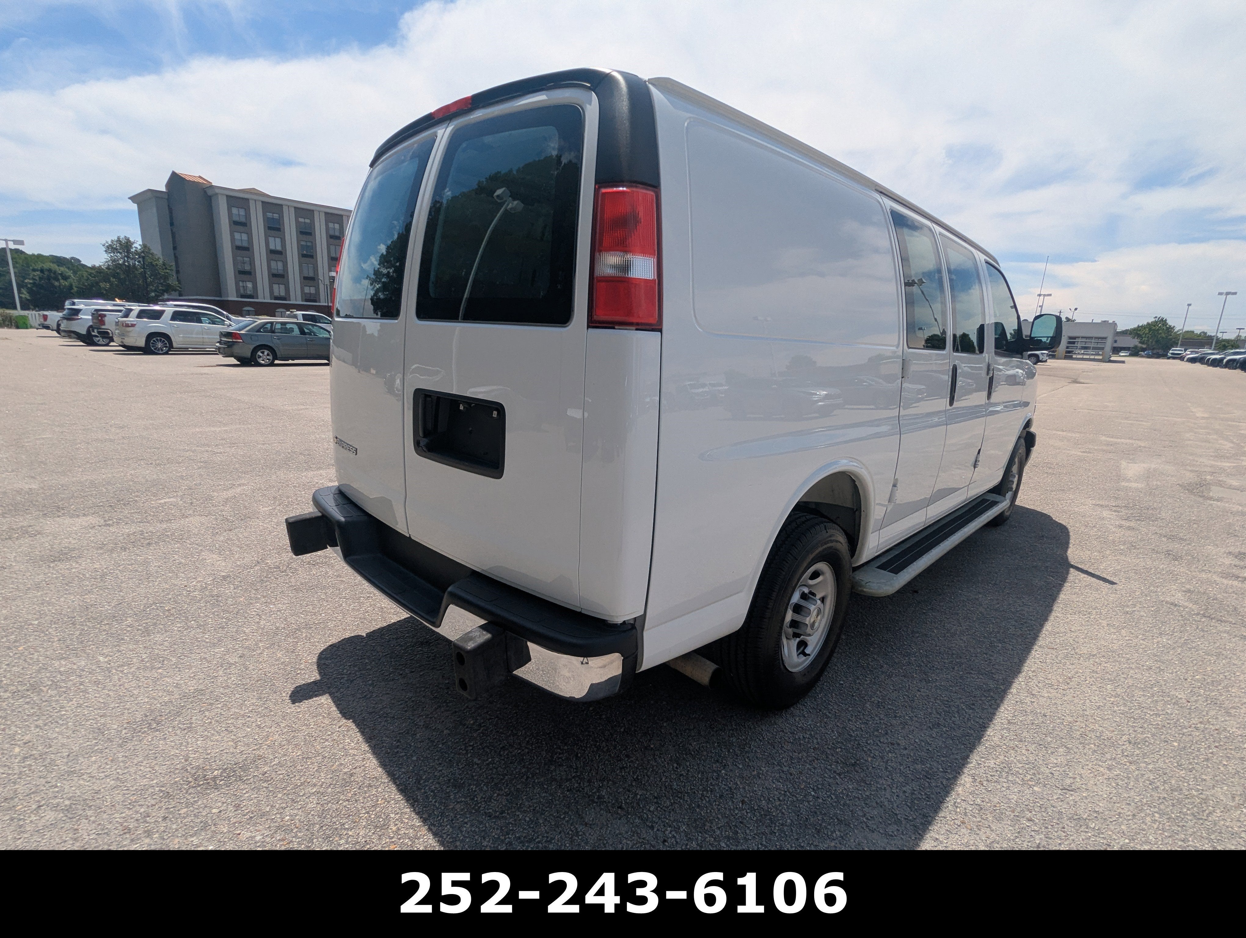 2025 Chevrolet Express Cargo WT