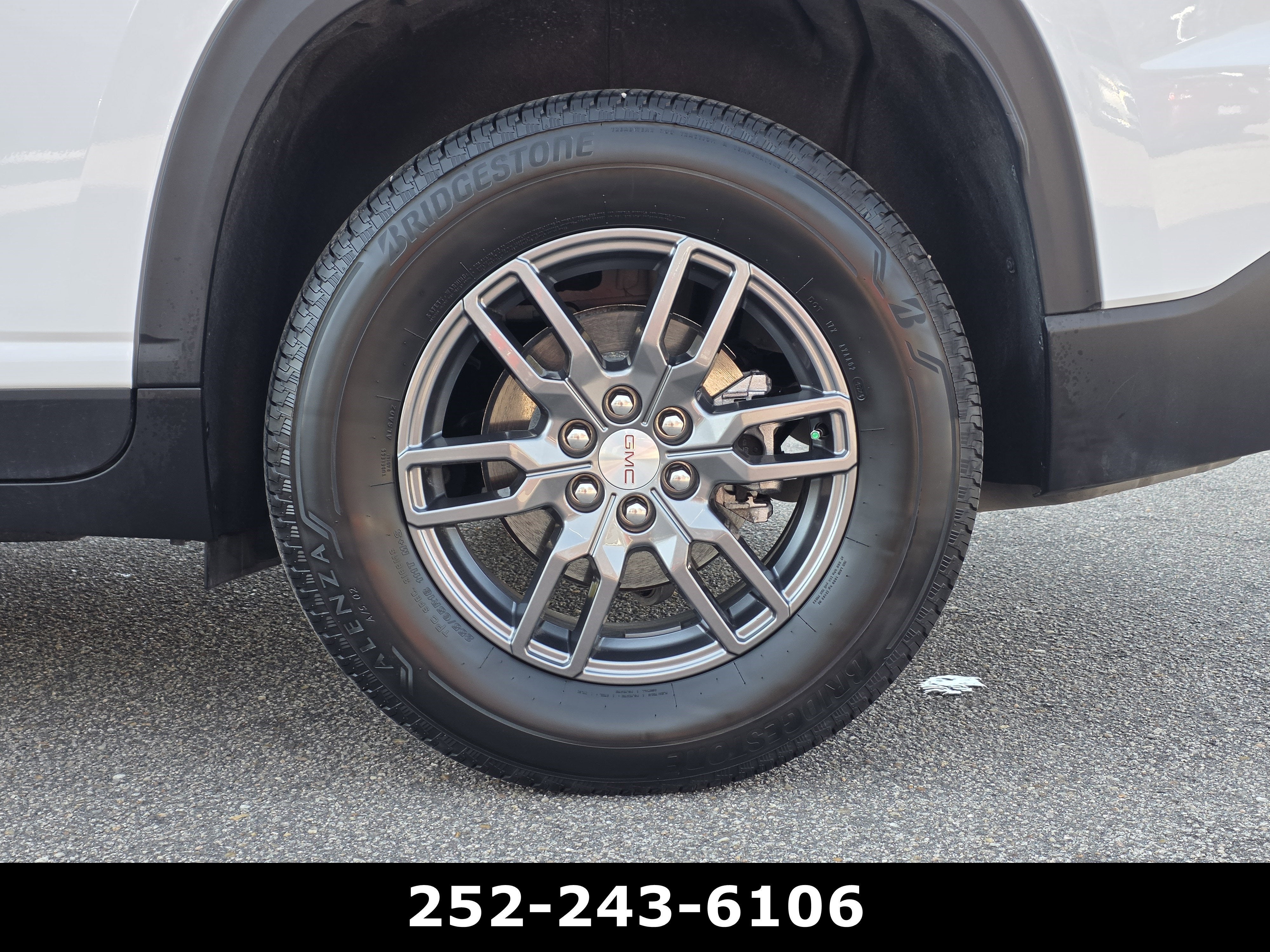 2025 GMC Acadia Elevation