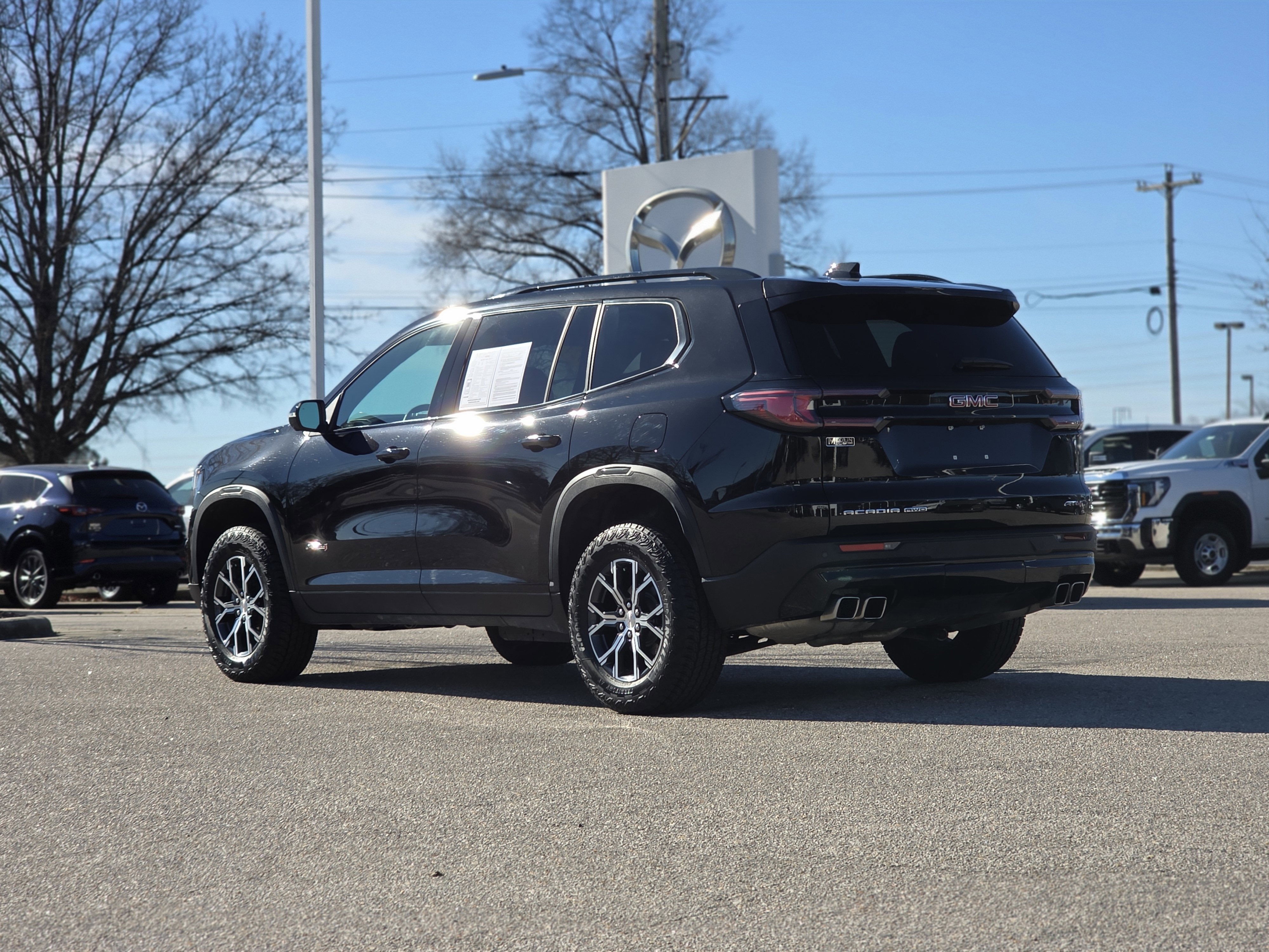 2024 GMC Acadia AT4