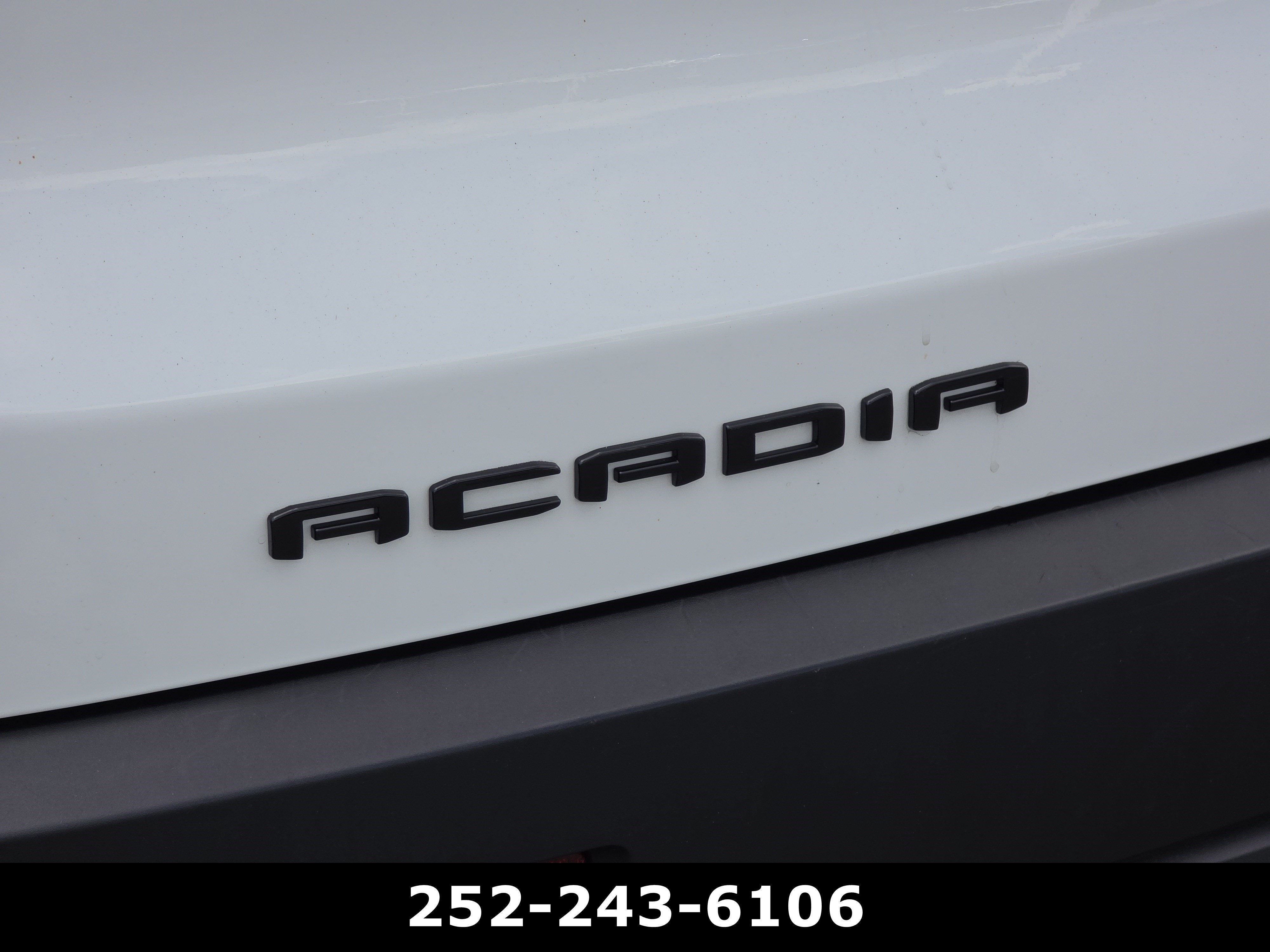 2023 GMC Acadia SLE