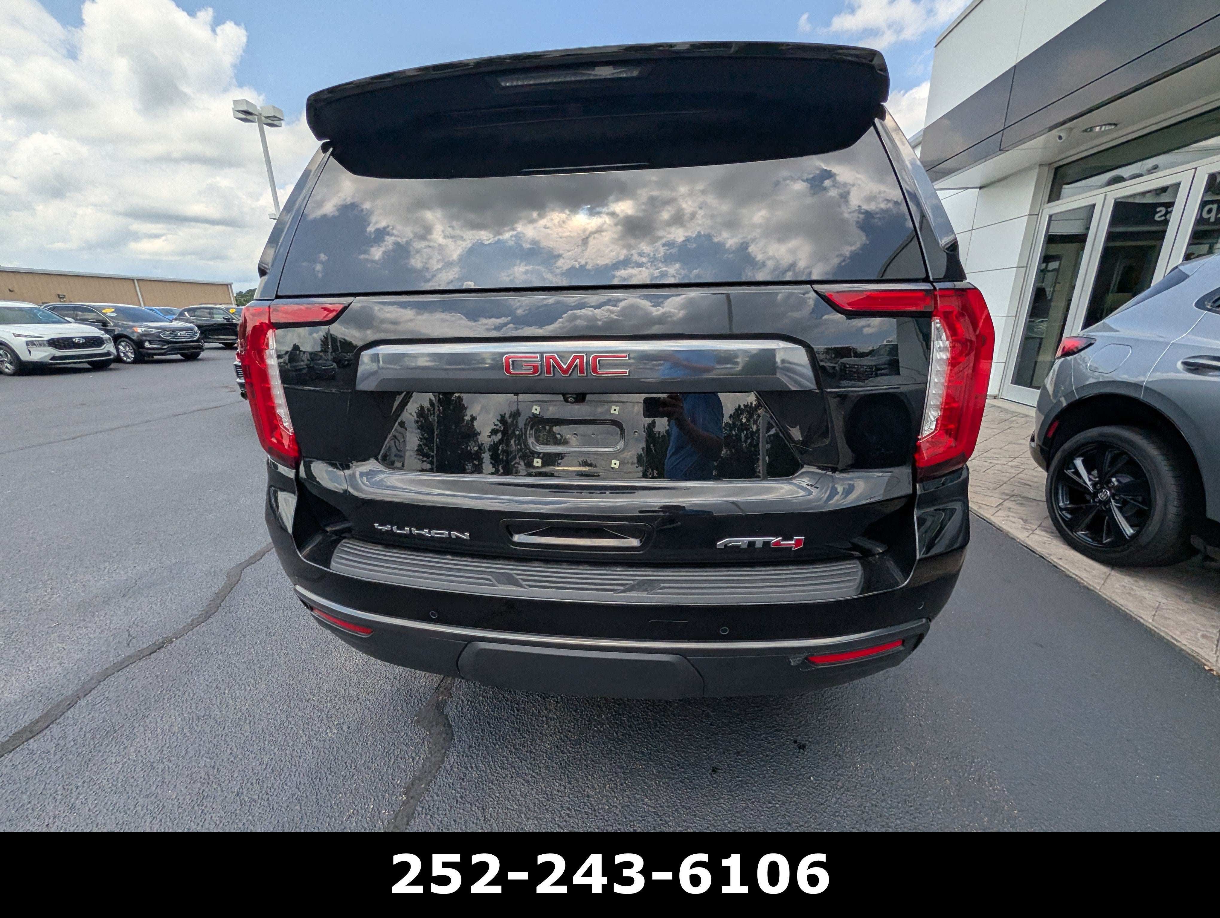 2022 GMC Yukon AT4