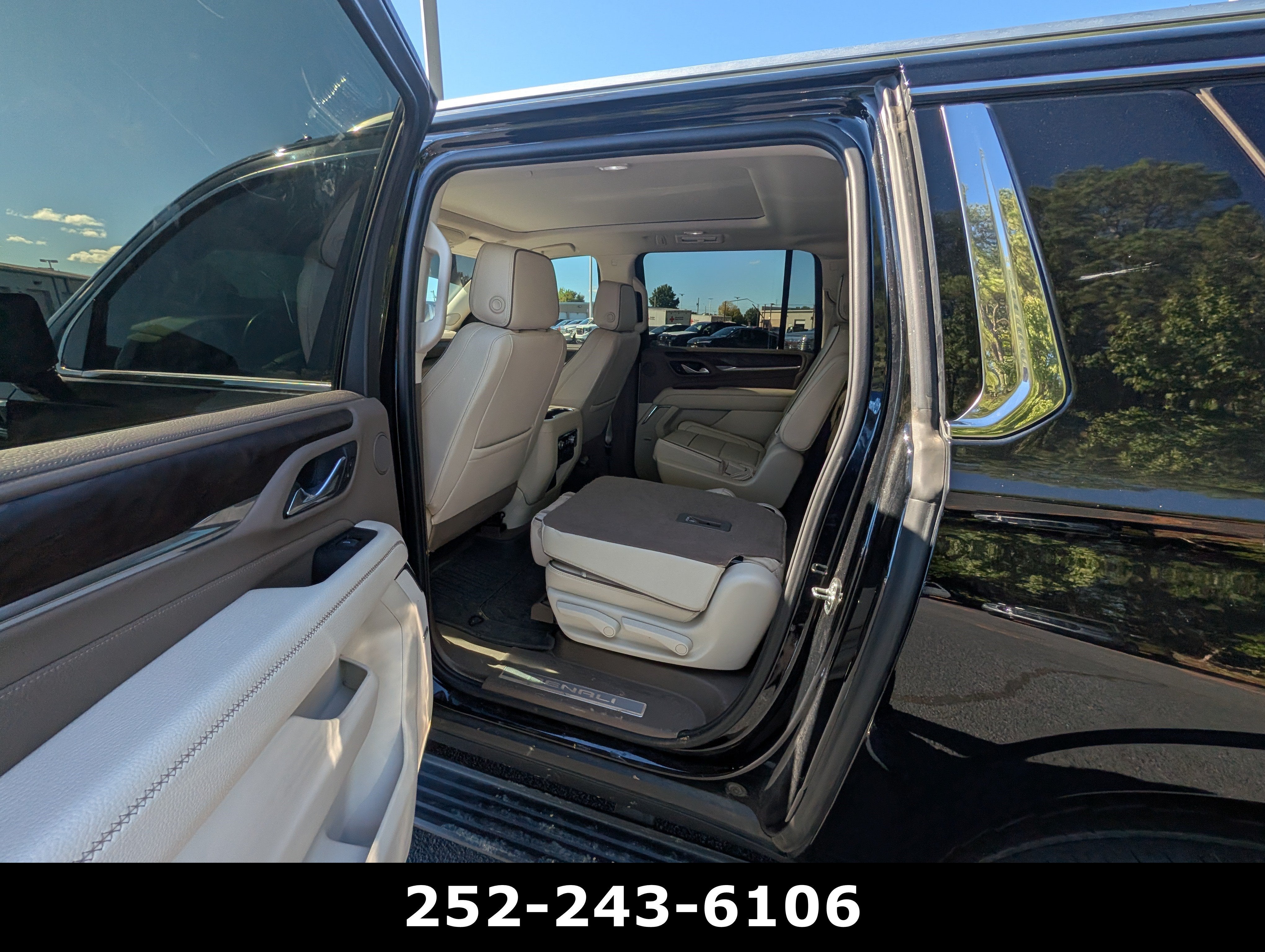 2023 GMC Yukon XL Denali
