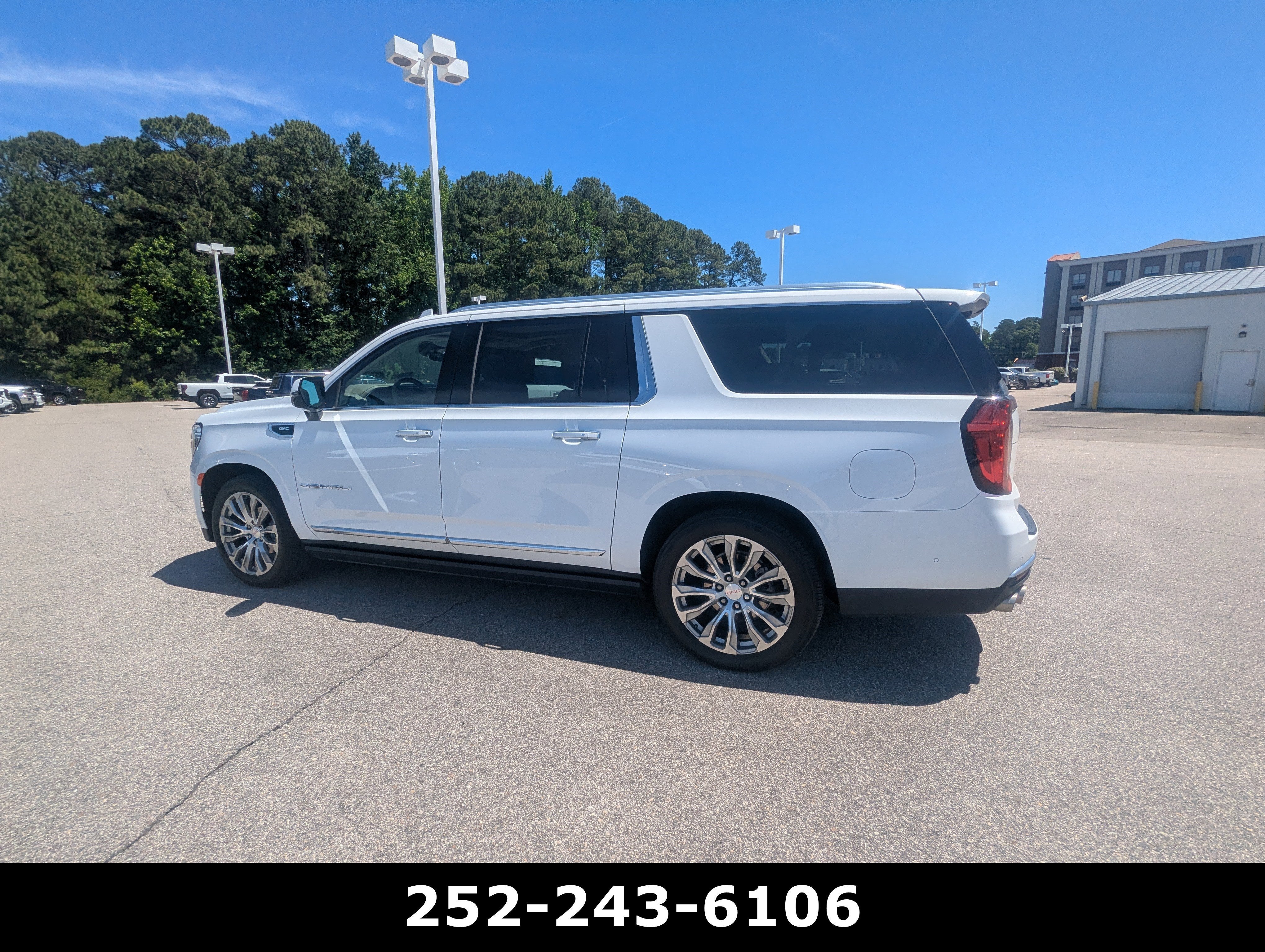 2023 GMC Yukon XL Denali