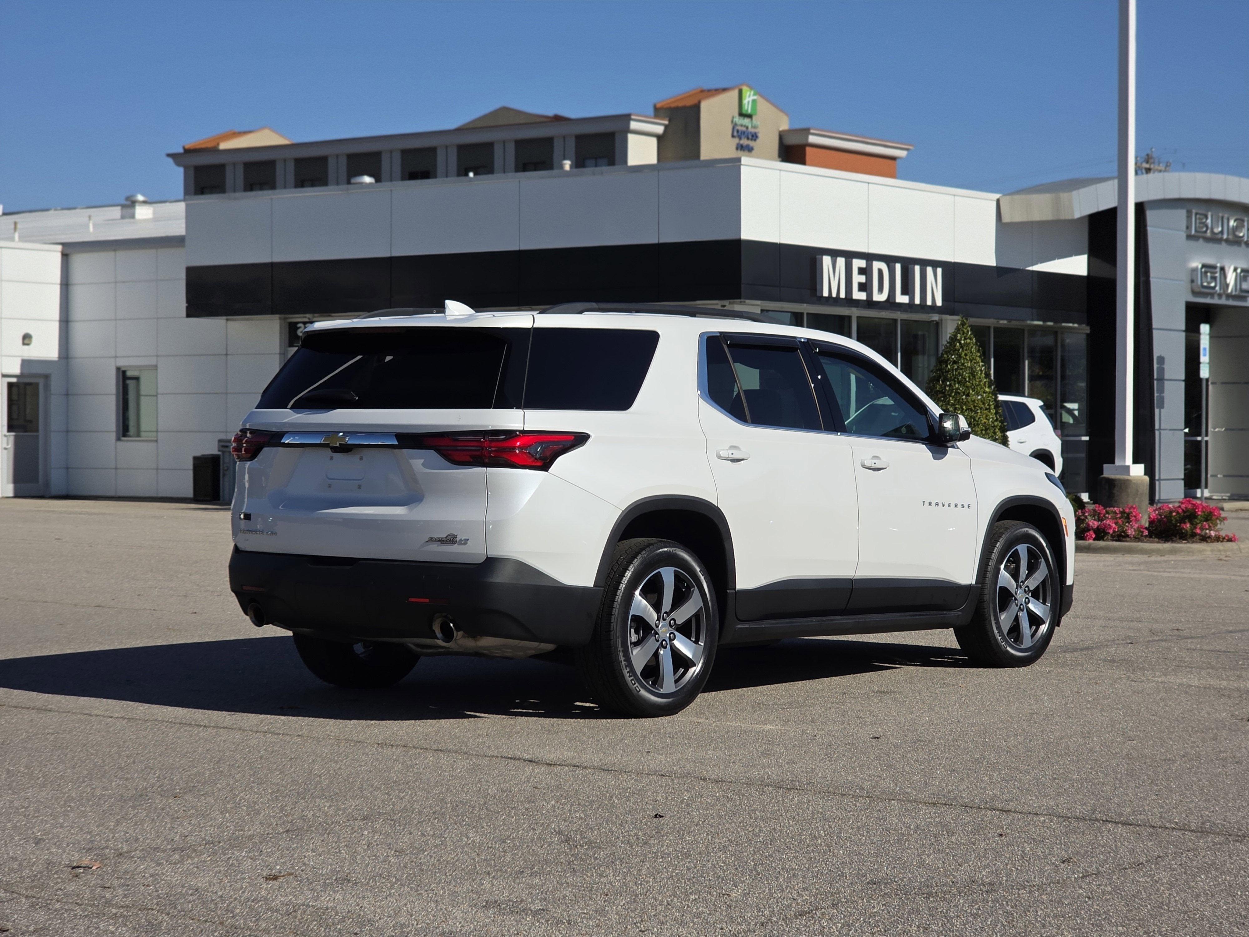 2023 Chevrolet Traverse LT Leather