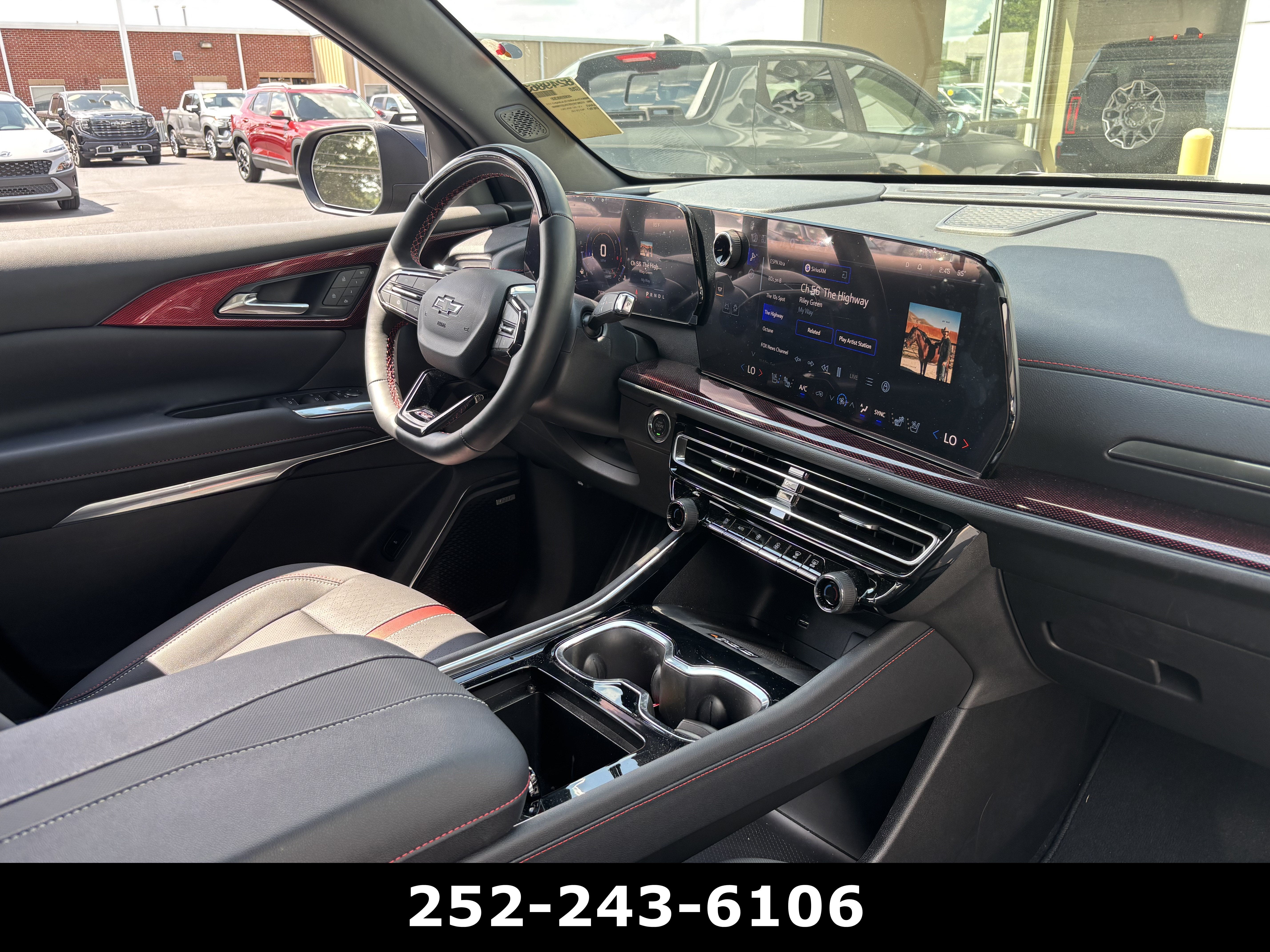 2025 Chevrolet Traverse RS