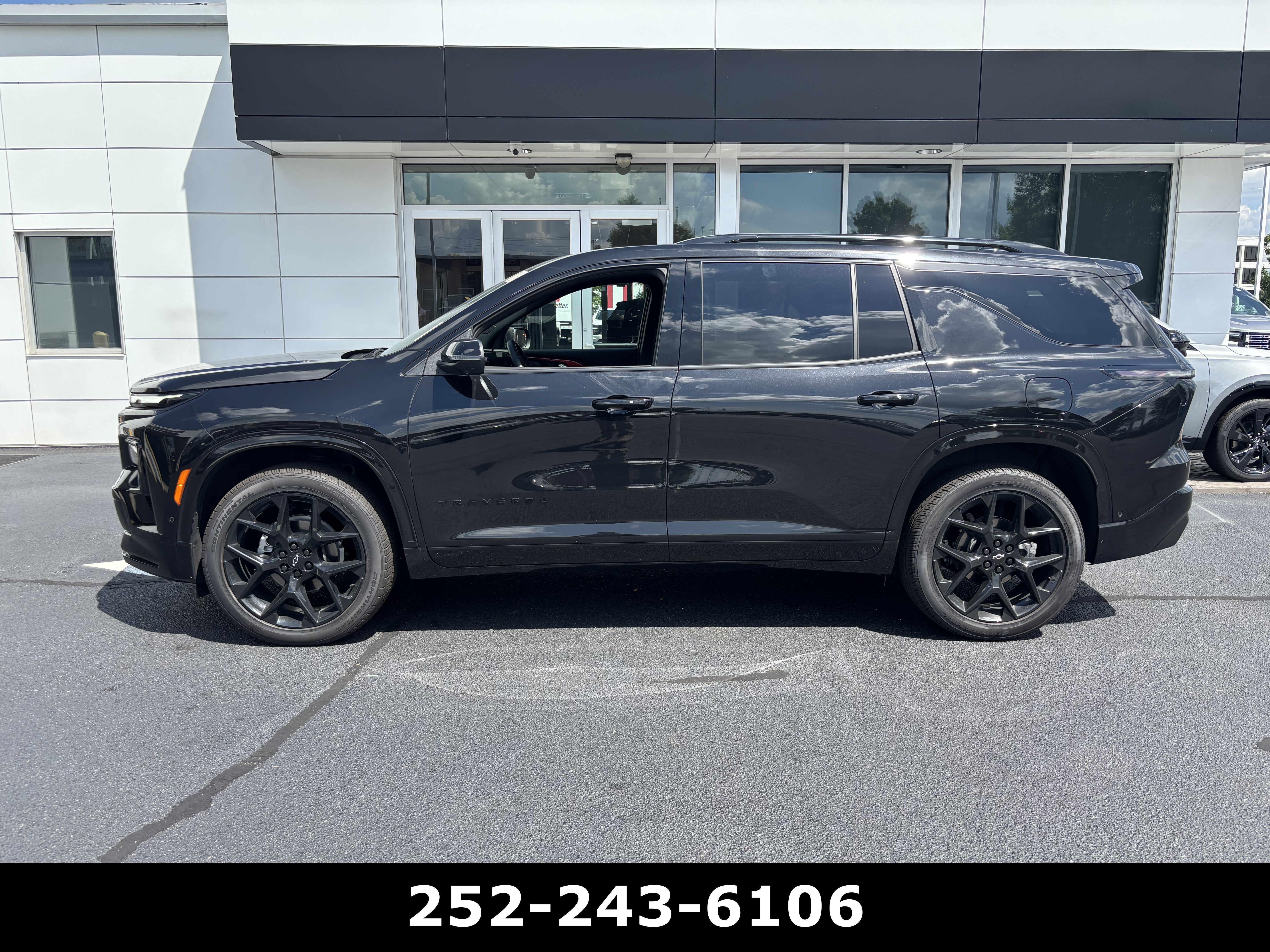 2025 Chevrolet Traverse RS