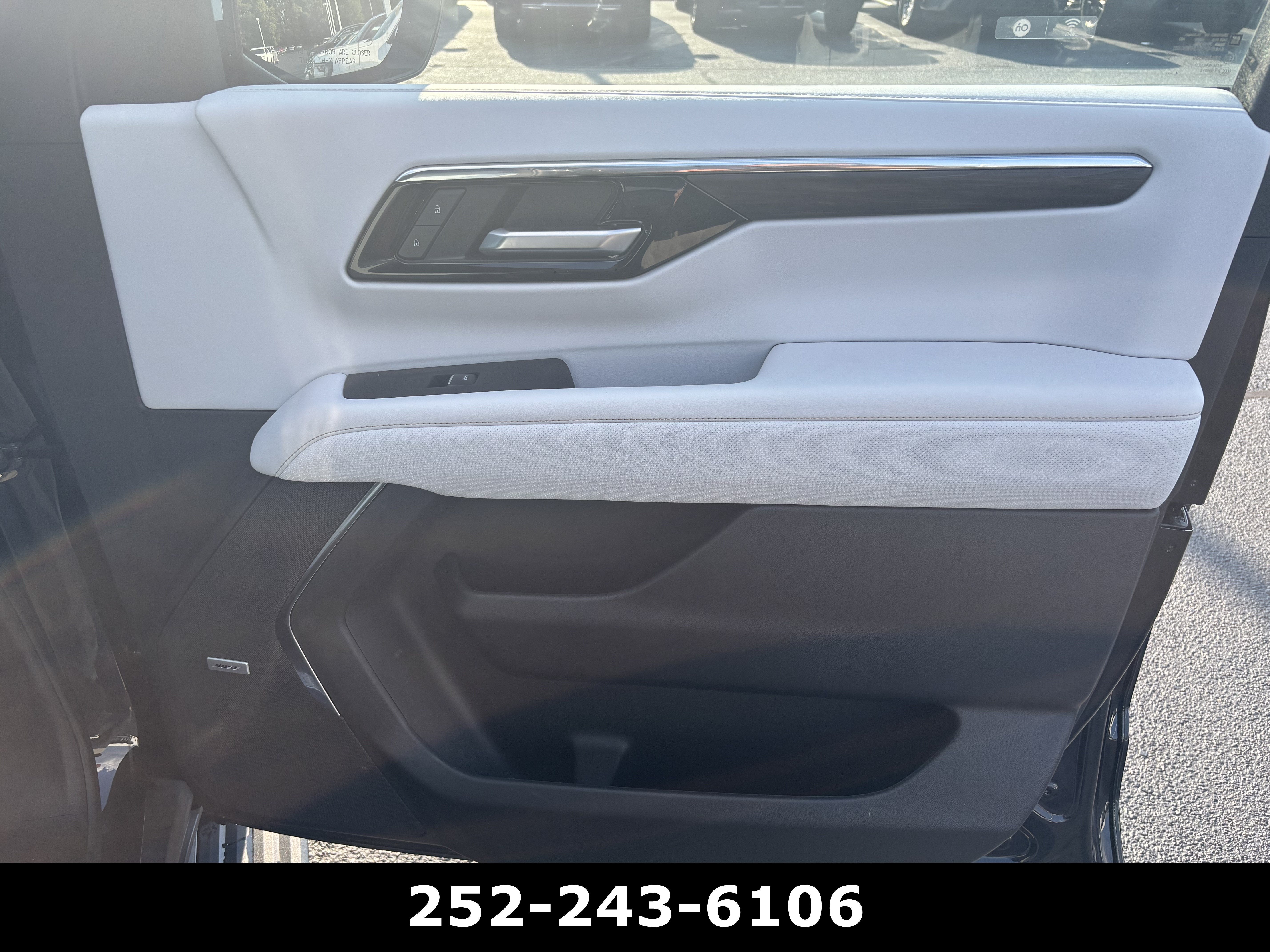 2025 Chevrolet Suburban Premier