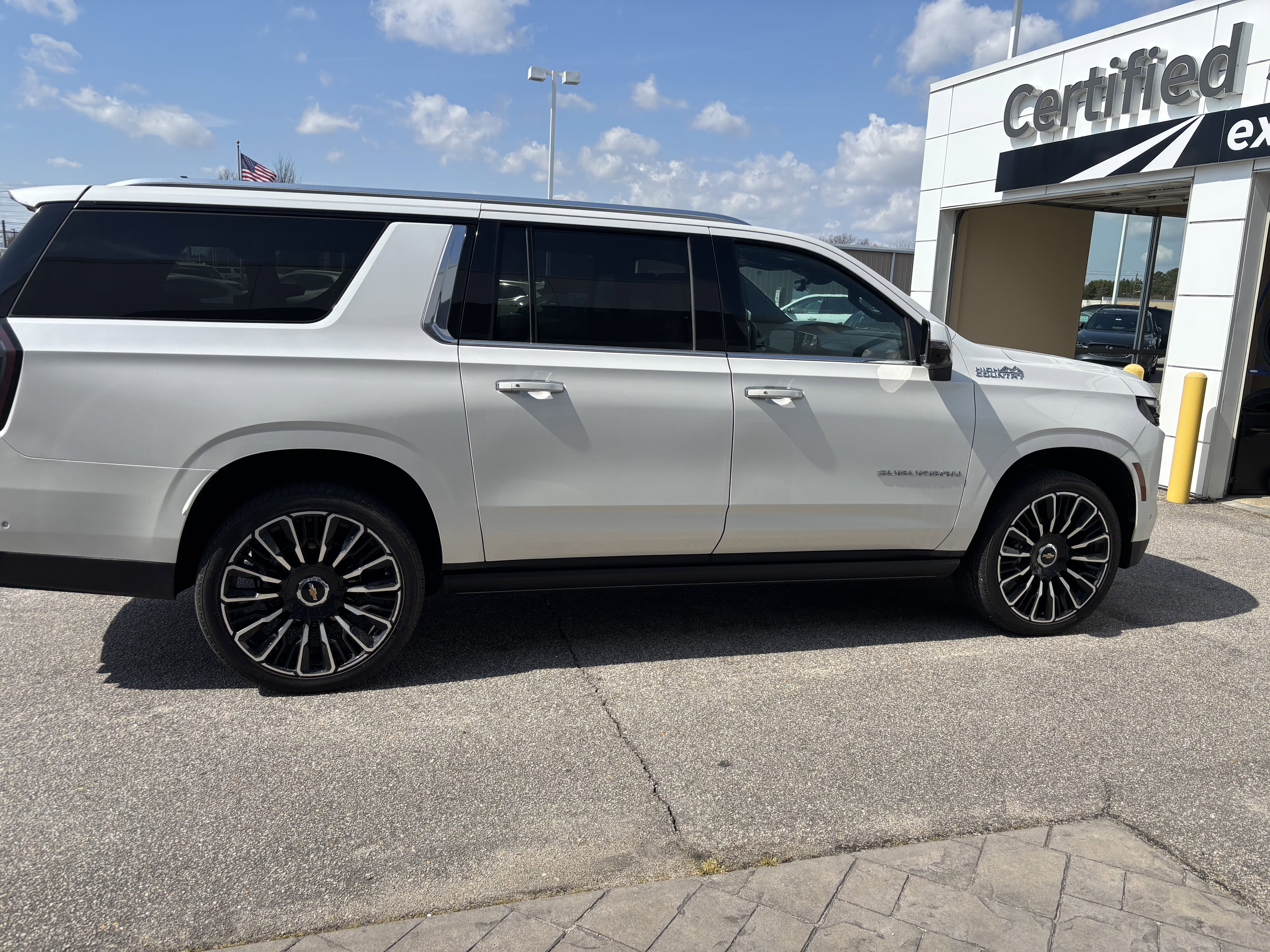 2025 Chevrolet Suburban High Country