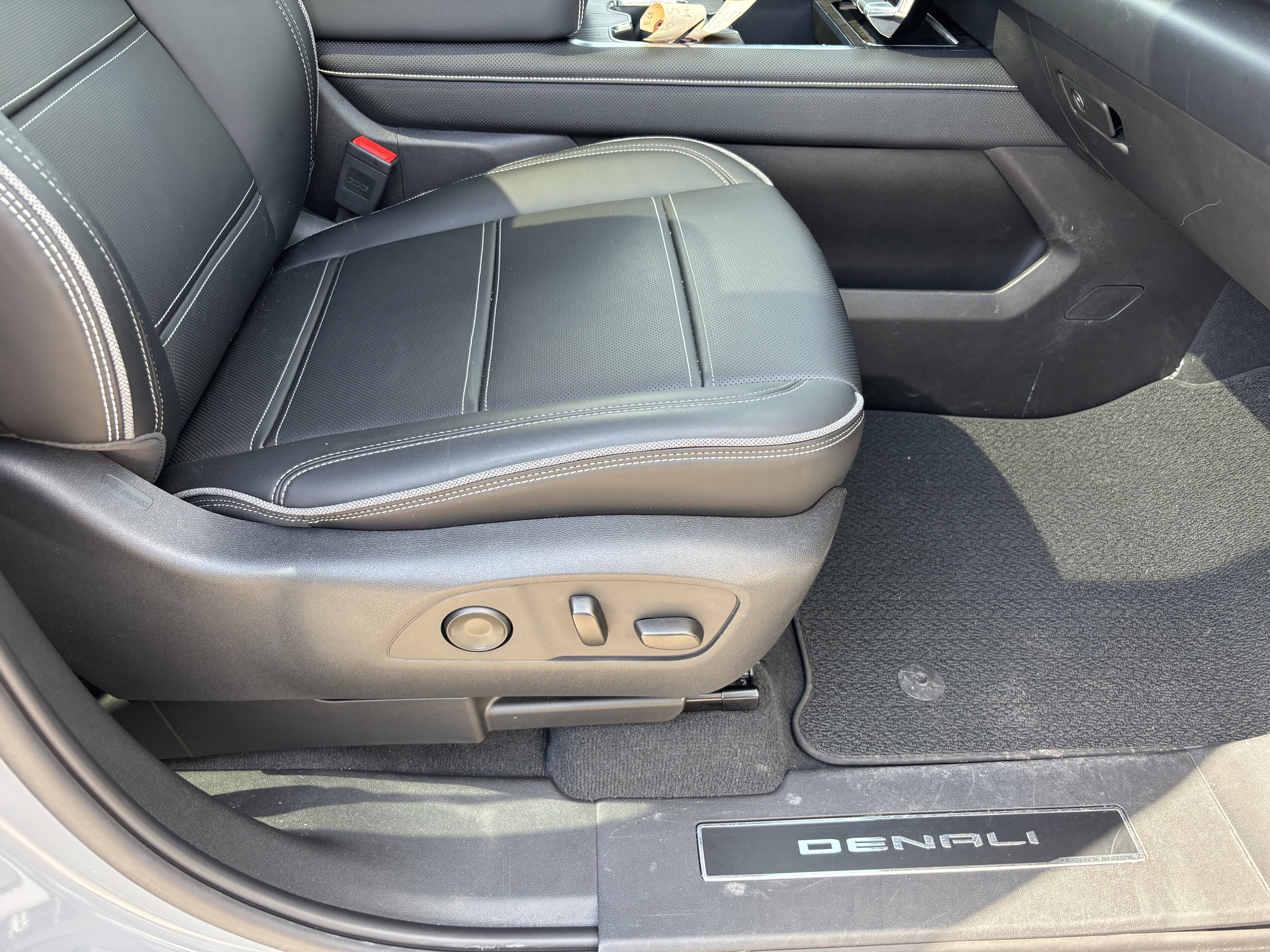 2024 GMC Sierra EV Denali Edition 1