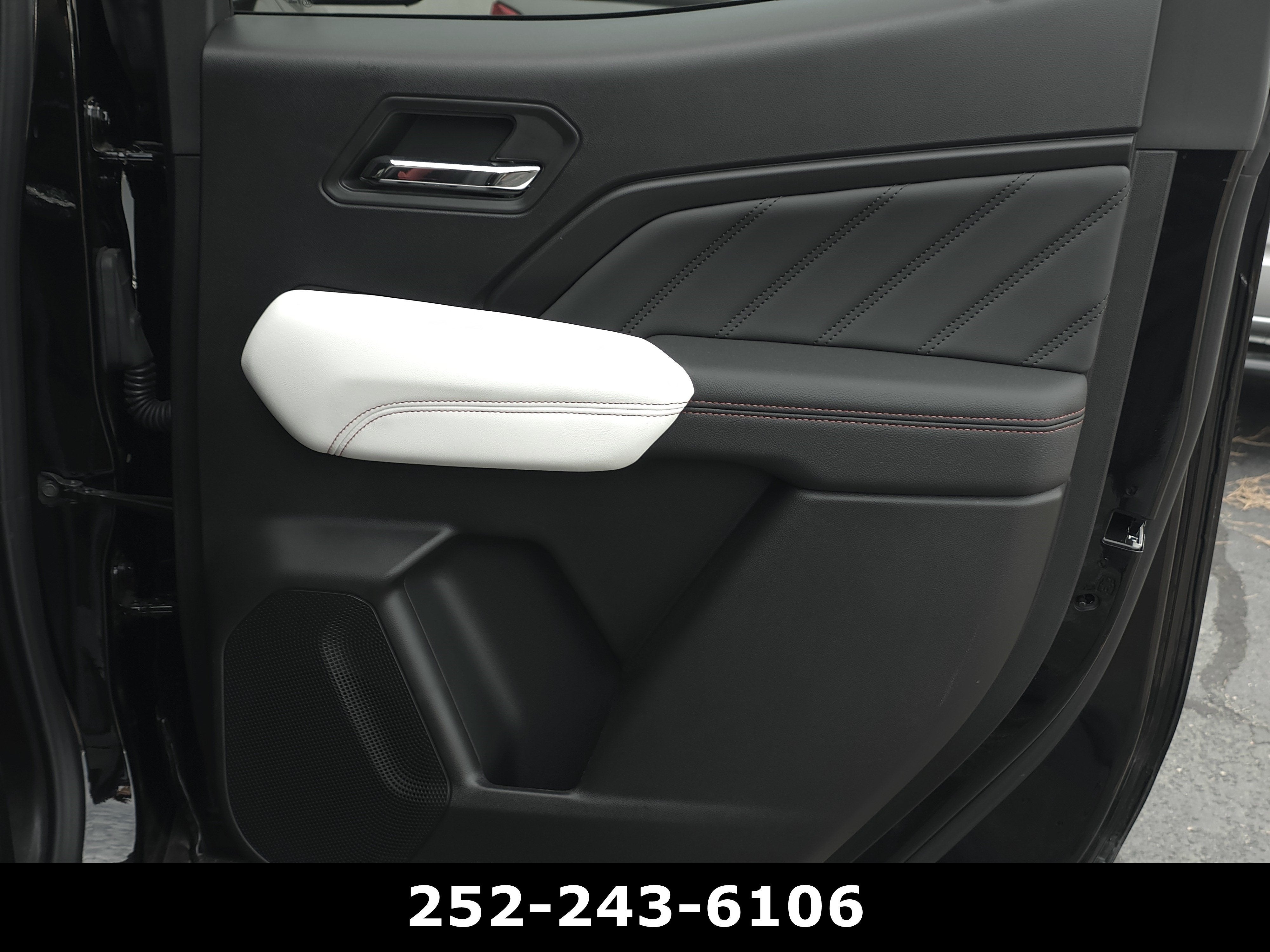 2025 GMC Canyon AT4