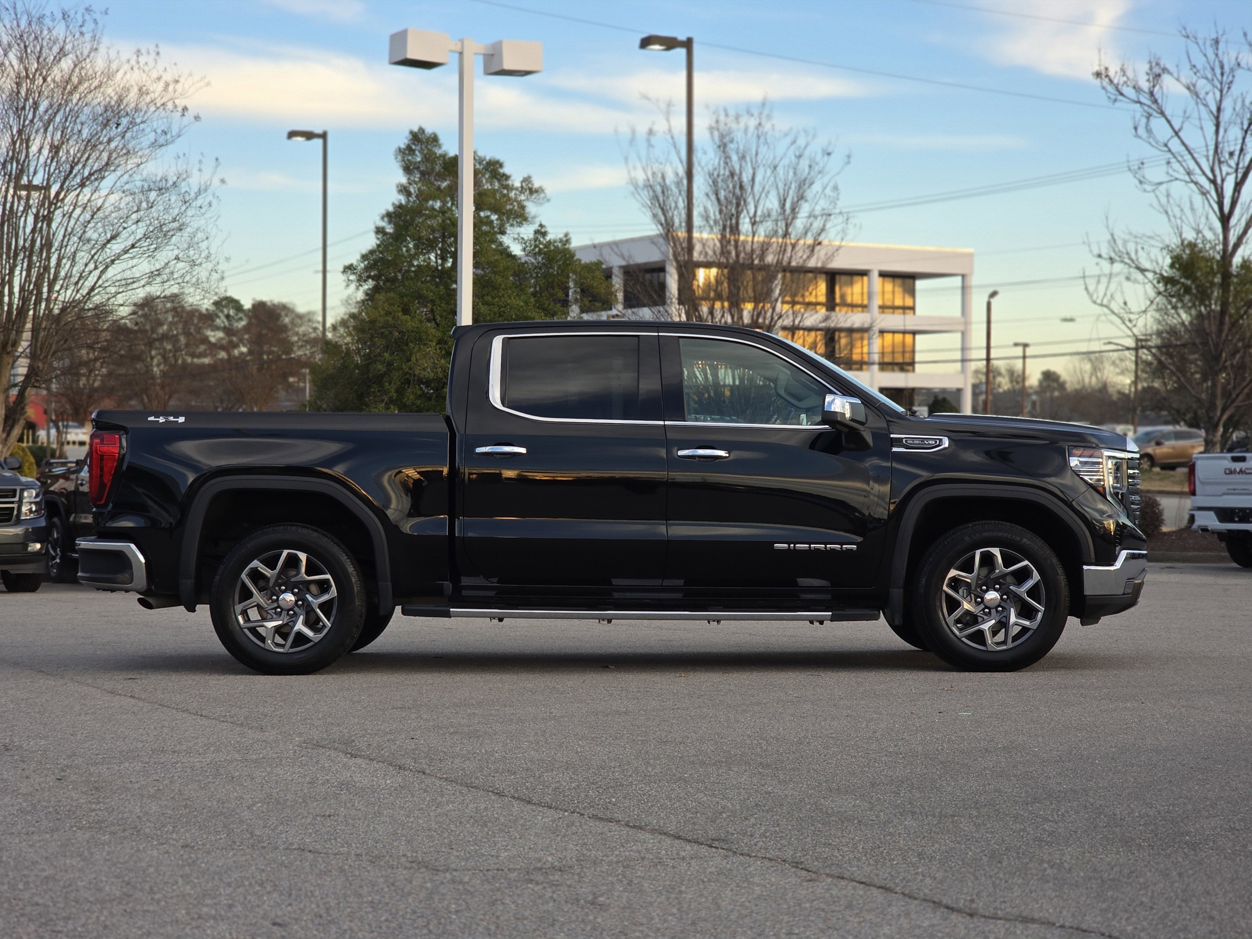 2022 GMC Sierra 1500 SLT