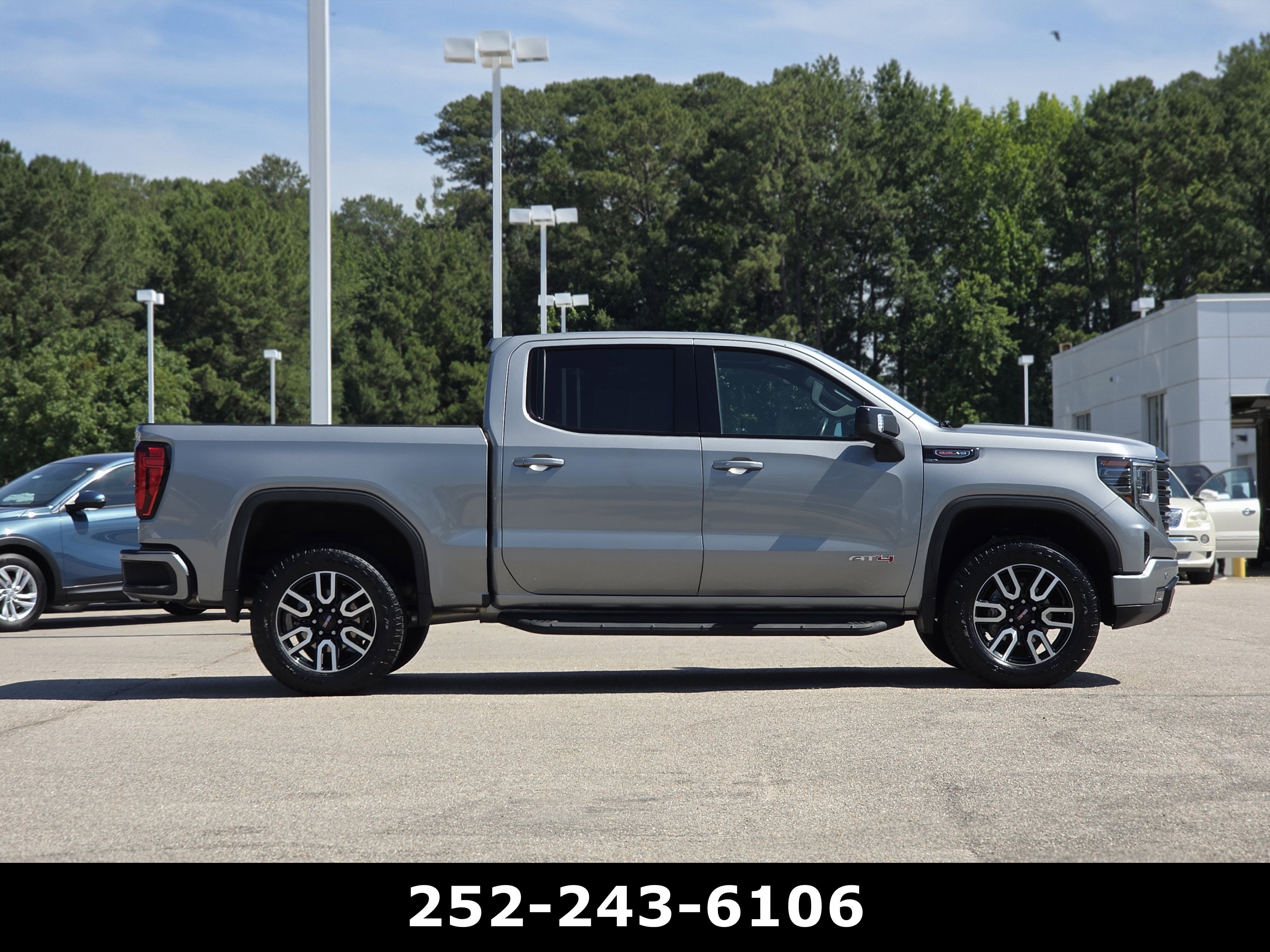 2024 GMC Sierra 1500 AT4