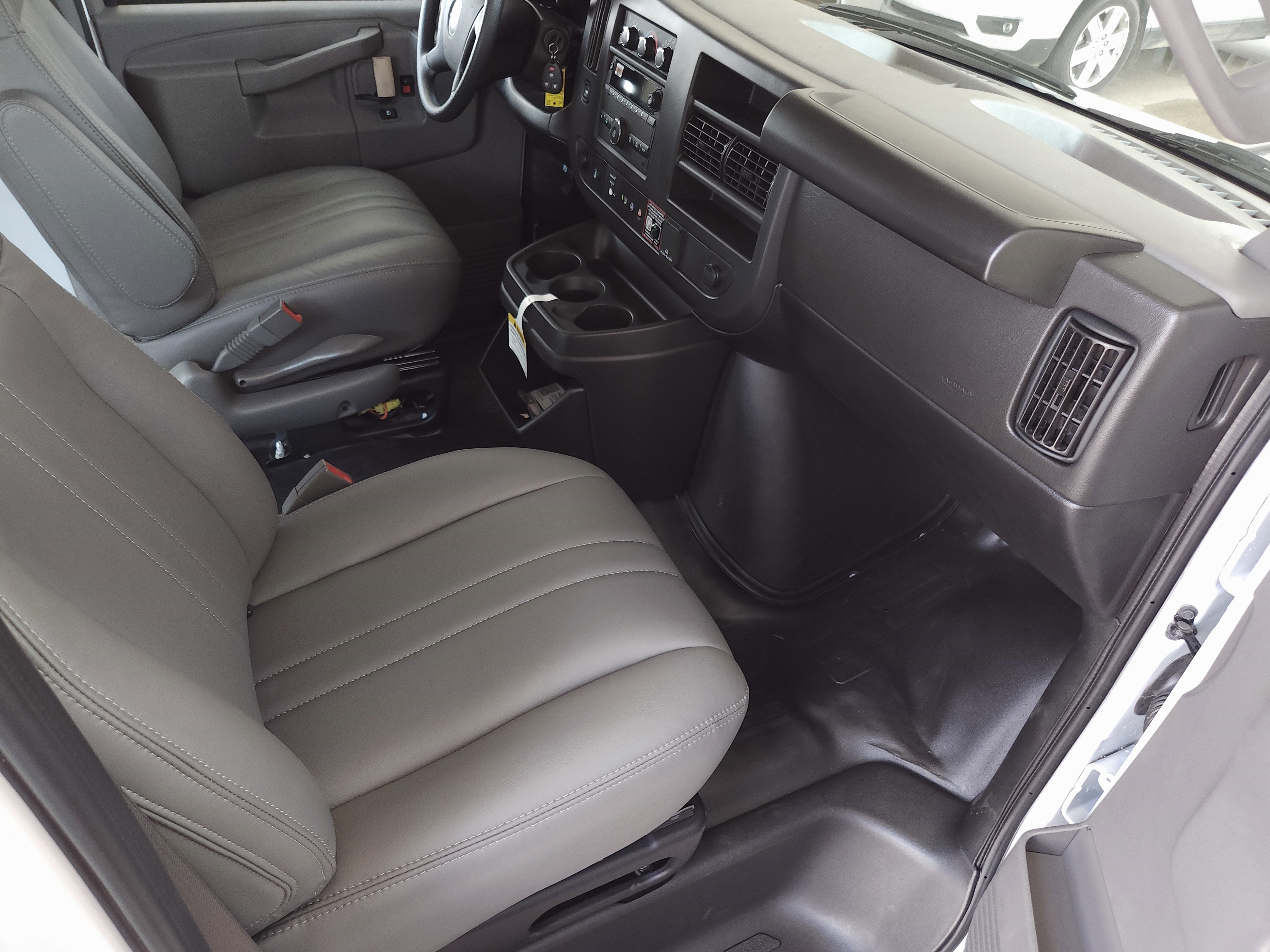 2025 GMC Savana 2500 Work Van