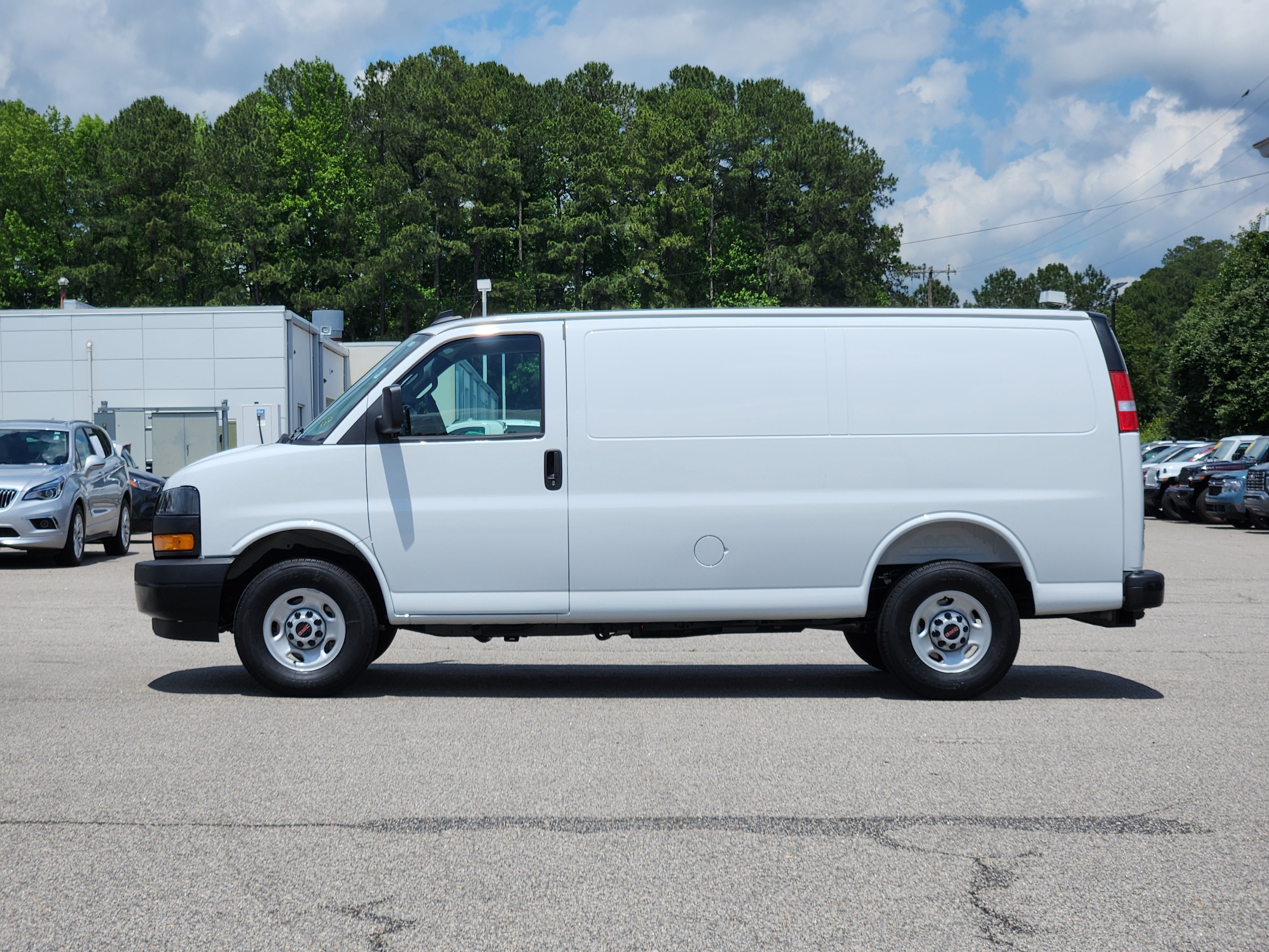 2025 GMC Savana 2500 Work Van